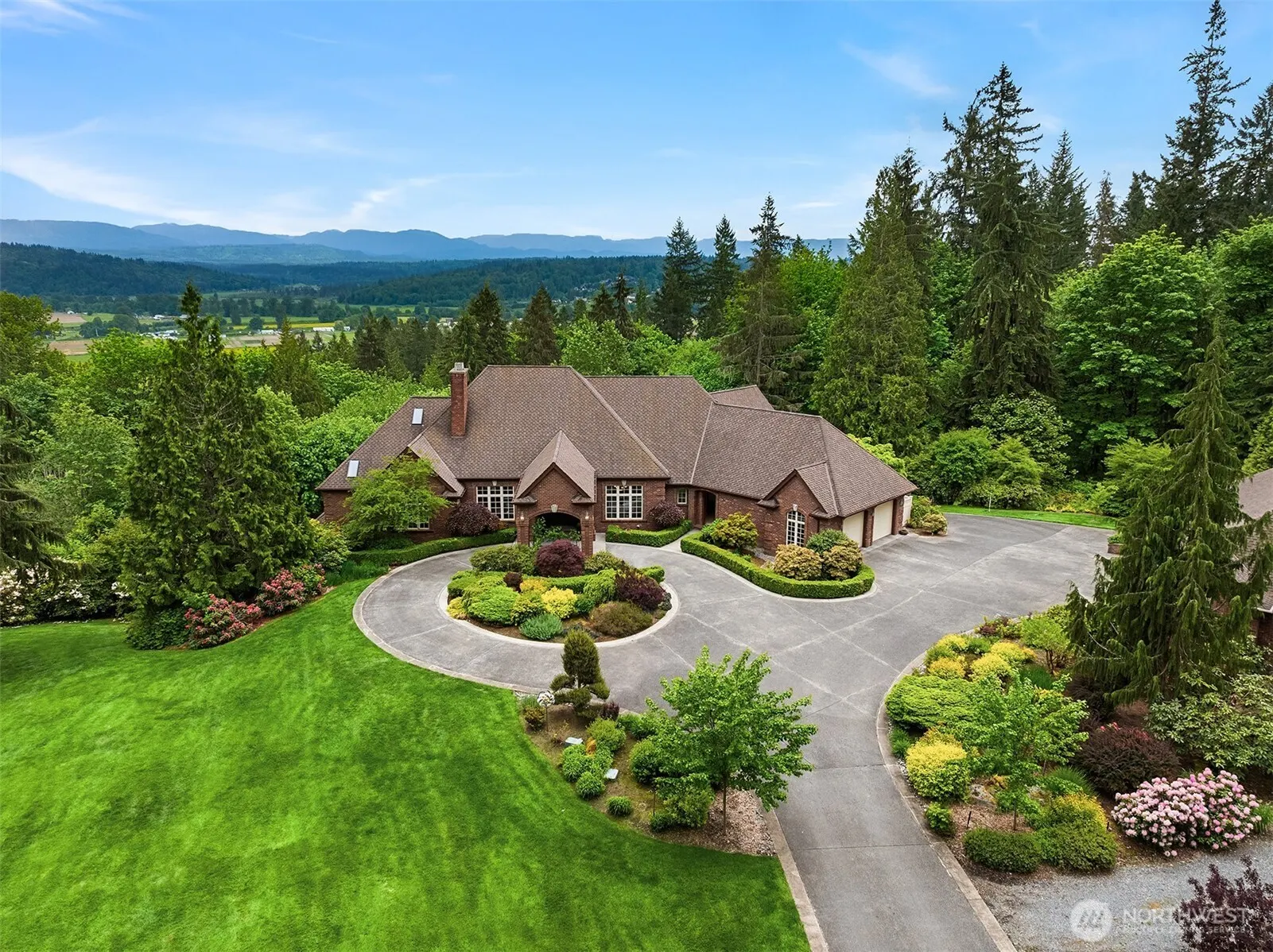18212 244th Avenue NE, Woodinville, WA 98077