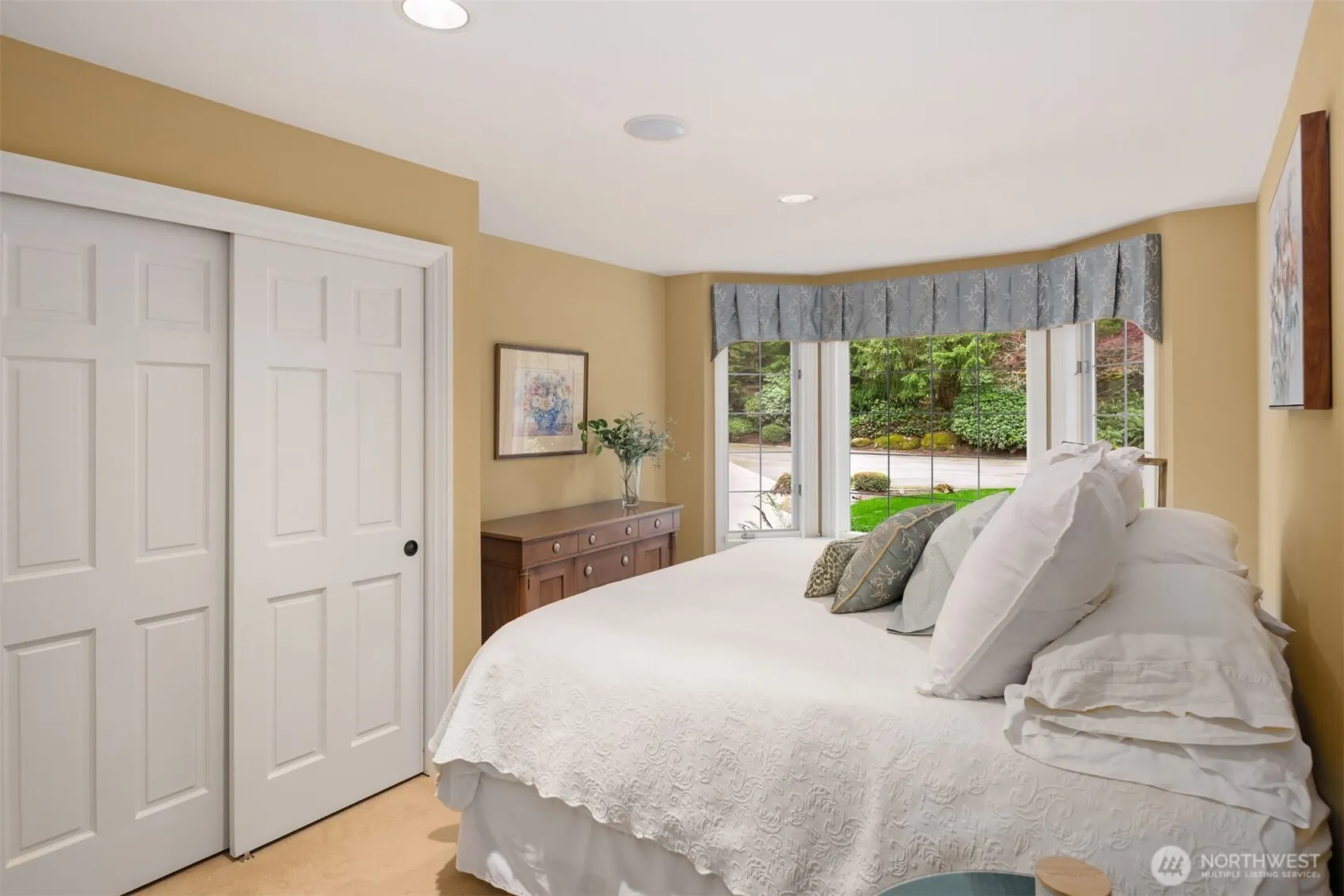 21712 NE 144th Place , Woodinville, WA 98077