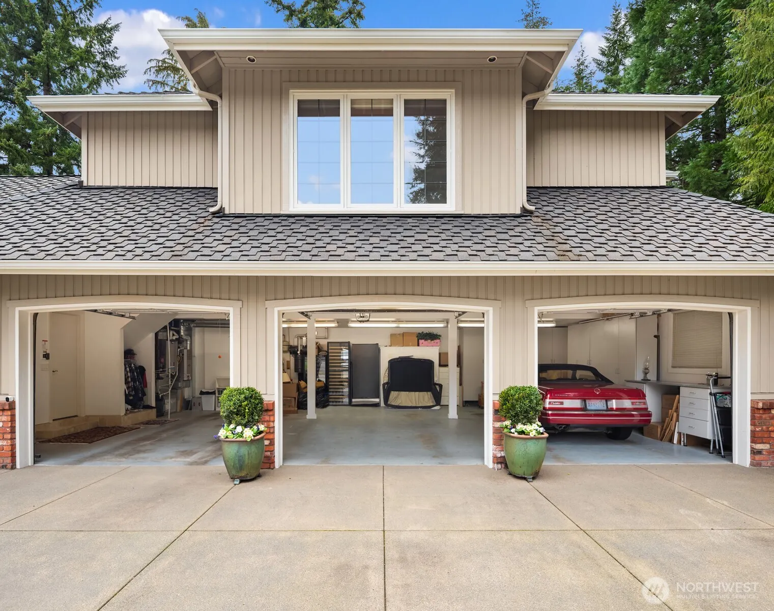21712 NE 144th Place , Woodinville, WA 98077