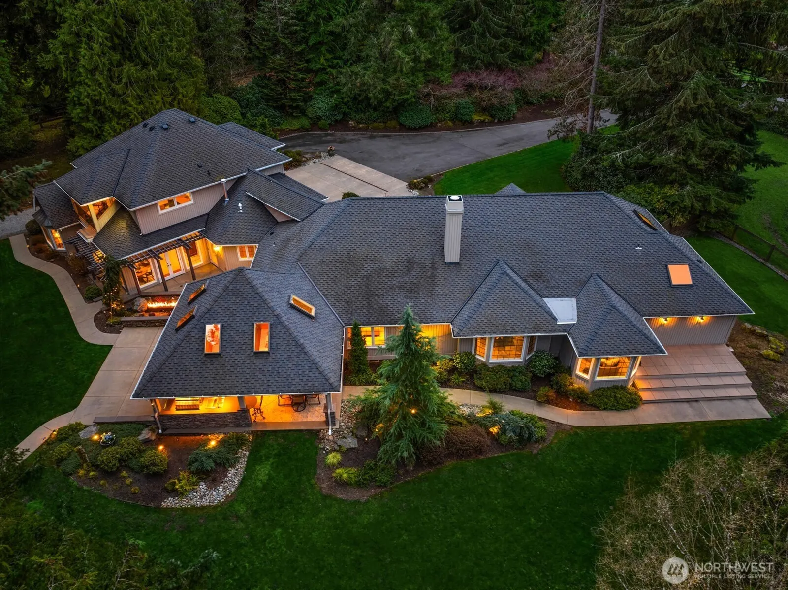 21712 NE 144th Place , Woodinville, WA 98077