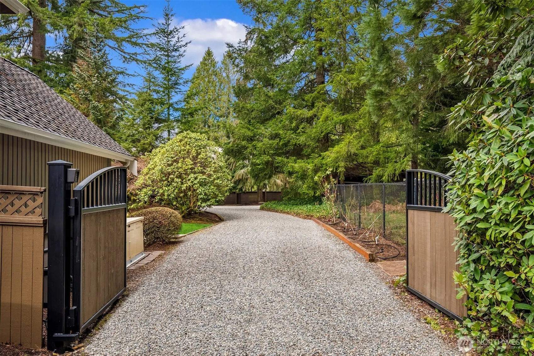 21712 NE 144th Place , Woodinville, WA 98077
