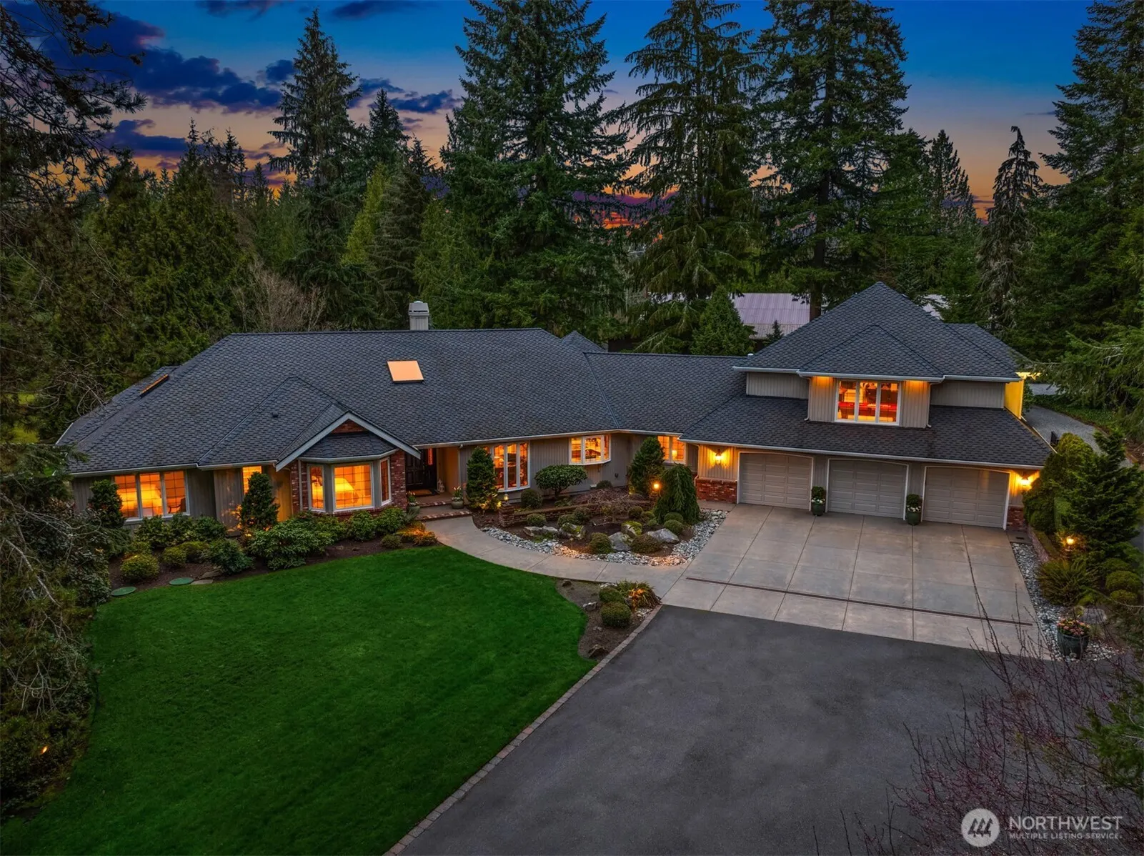 21712 NE 144th Place , Woodinville, WA 98077