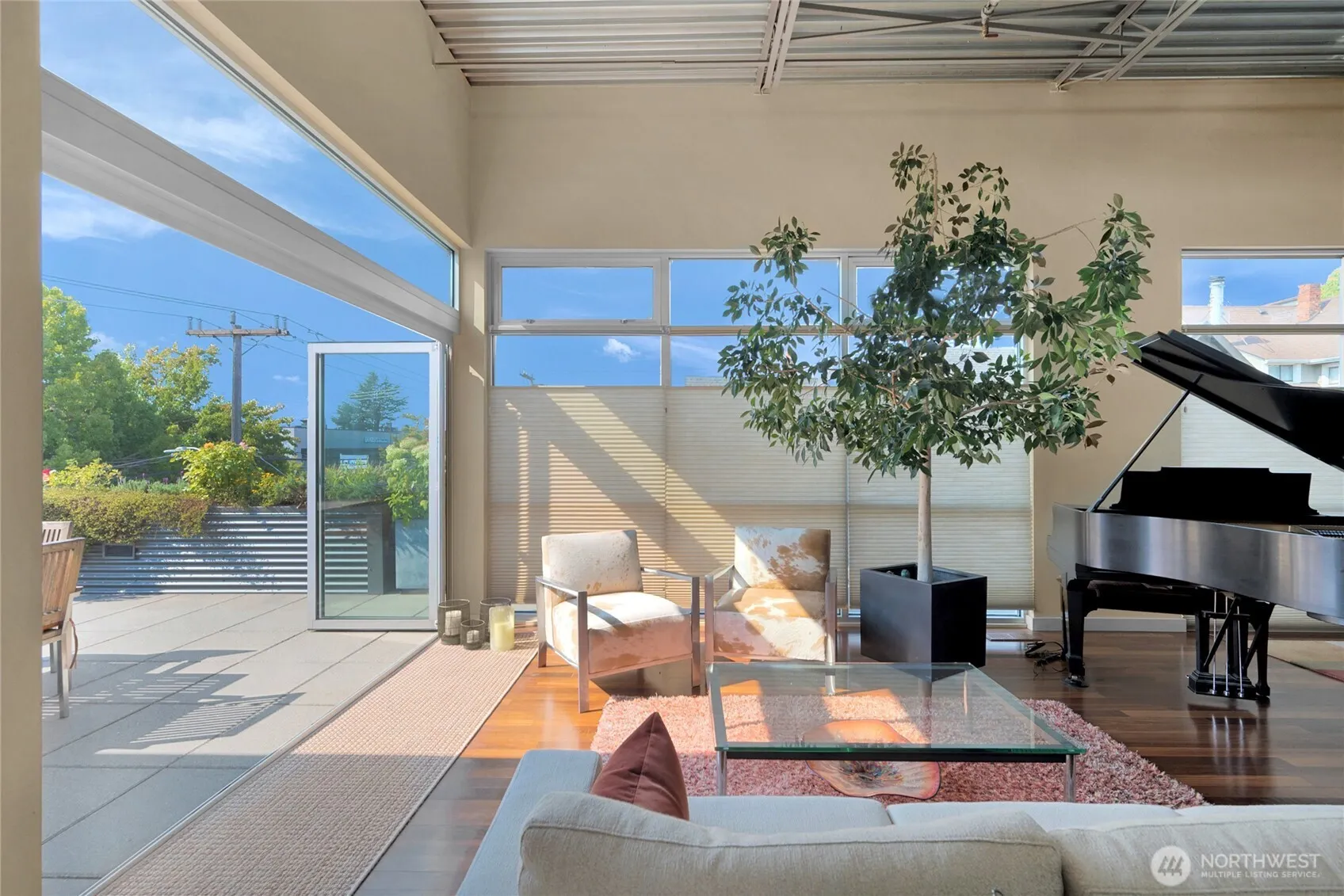 160 Roy Street , Seattle, WA 98109