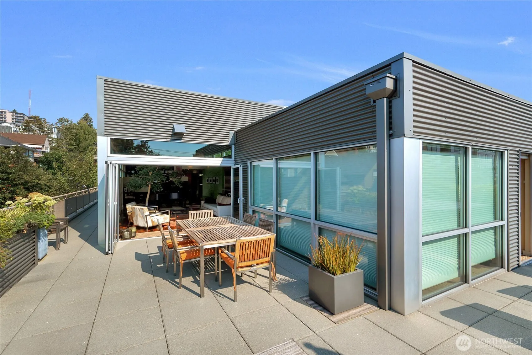 160 Roy Street , Seattle, WA 98109