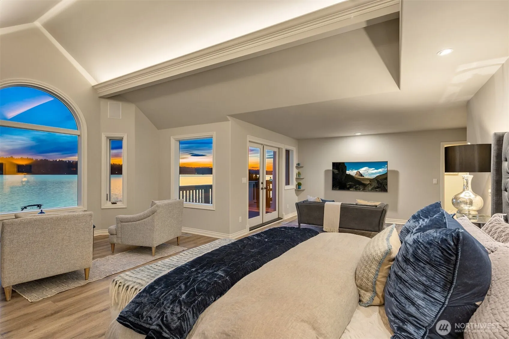 3671 E Lake Sammamish Parkway NE, Sammamish, WA 98074