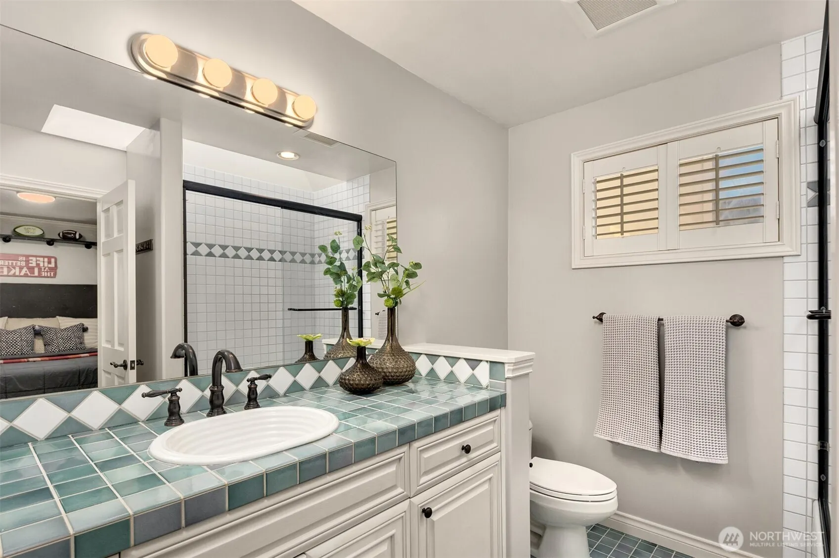 3671 E Lake Sammamish Parkway NE, Sammamish, WA 98074