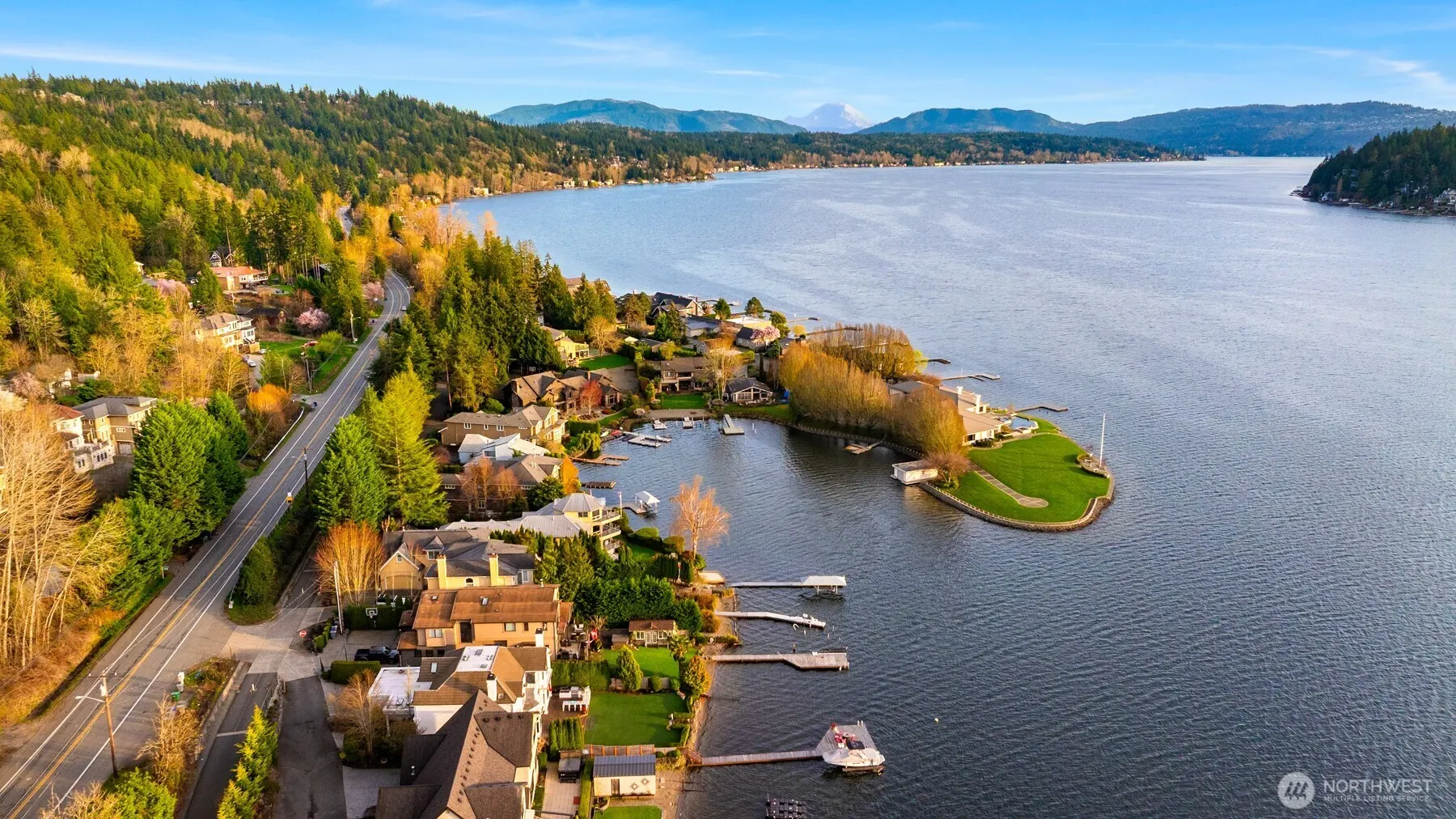 3671 E Lake Sammamish Parkway NE, Sammamish, WA 98074