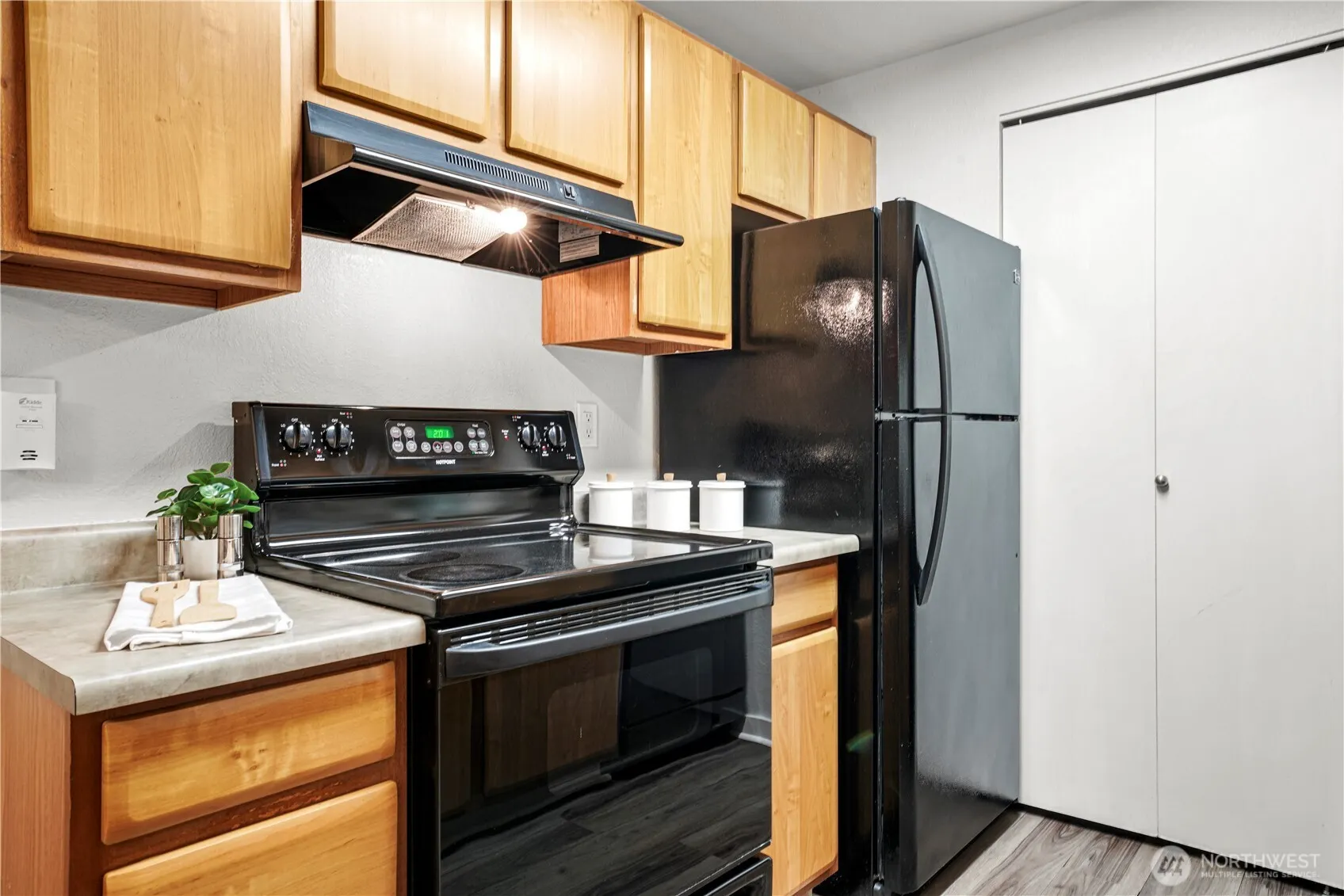 16817 Larch Way #D207, Lynnwood, WA 98037