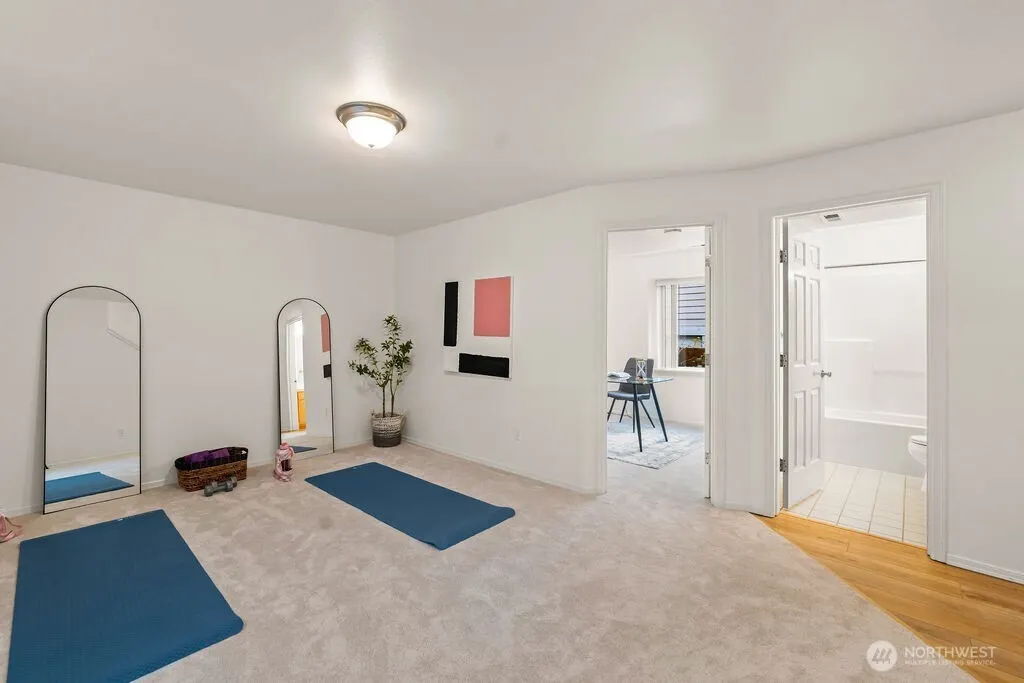 11304 NE 117th Street #70, Kirkland, WA 98034