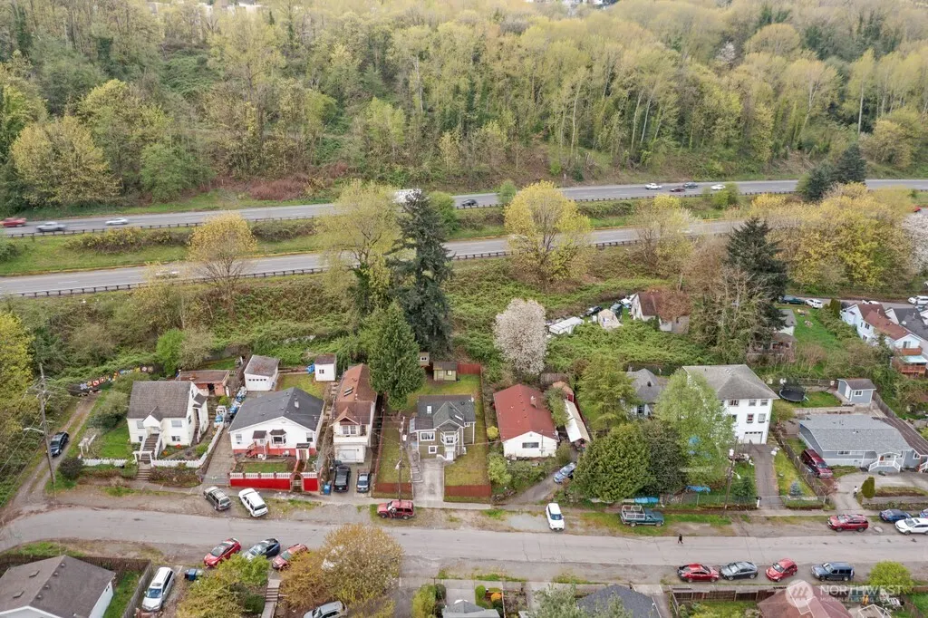 9041 3rd Avenue S, Seattle, WA 98108-4508