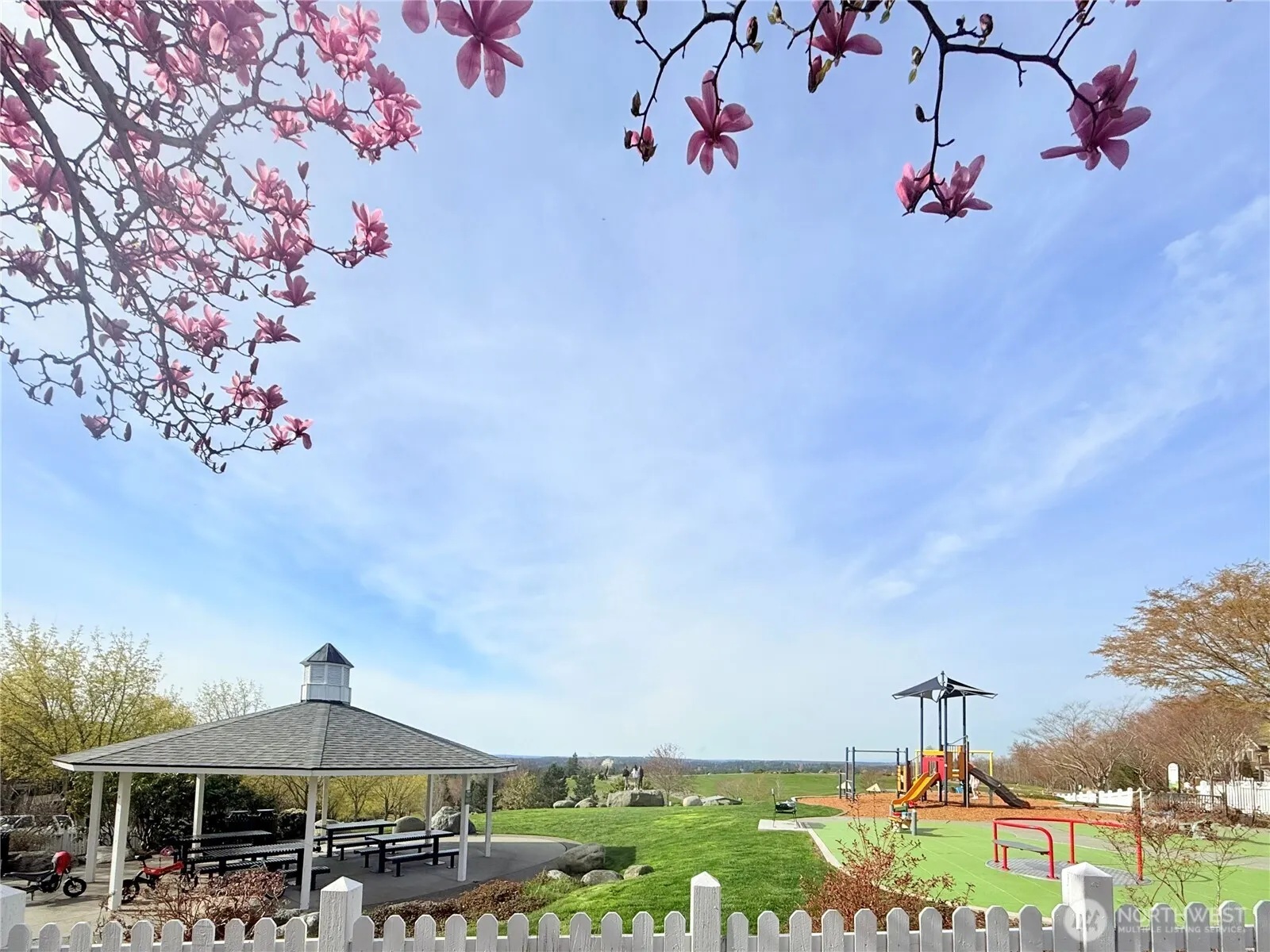 3262 NE Marquette Way , Issaquah, WA 98029