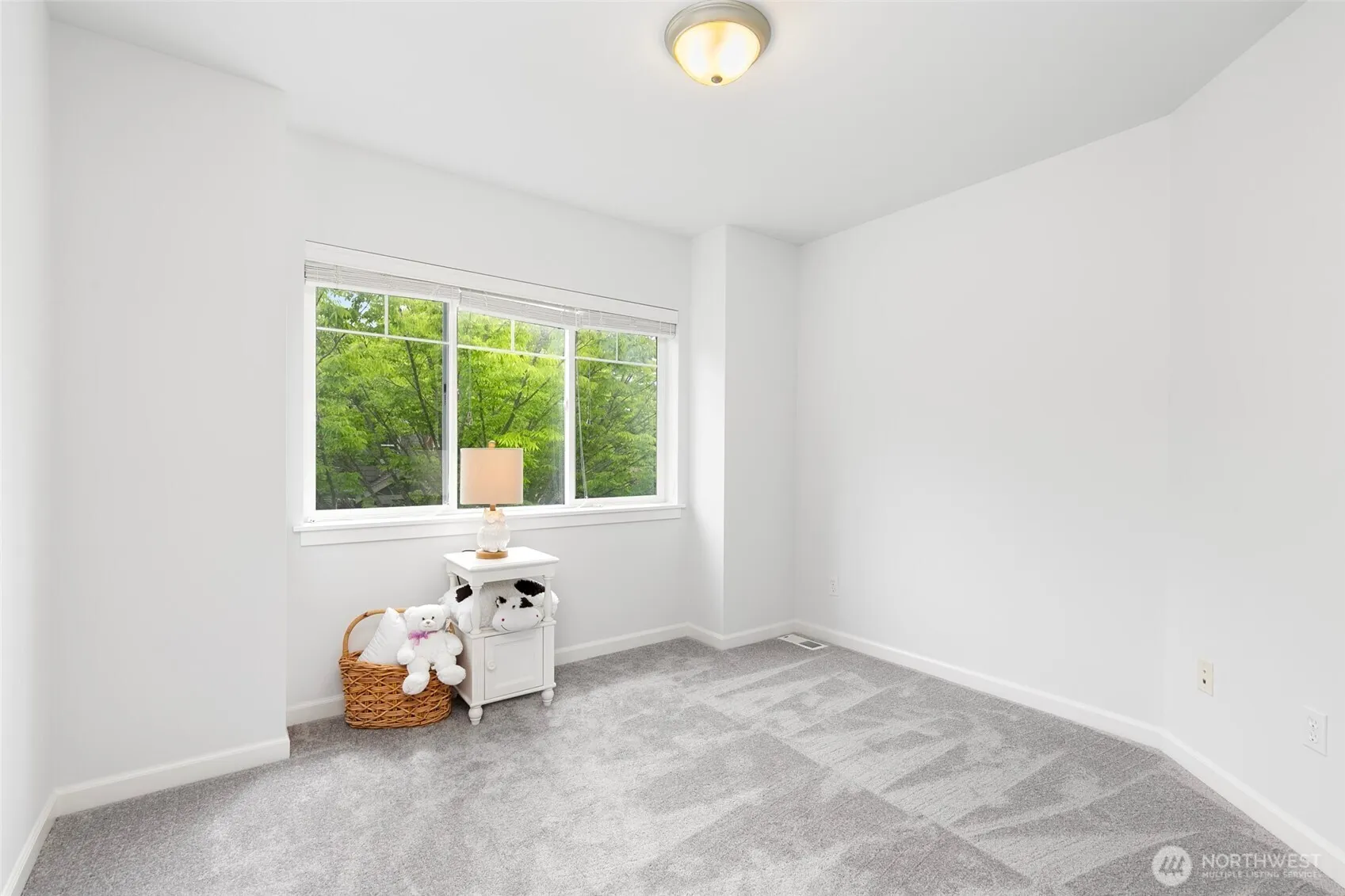 3262 NE Marquette Way , Issaquah, WA 98029