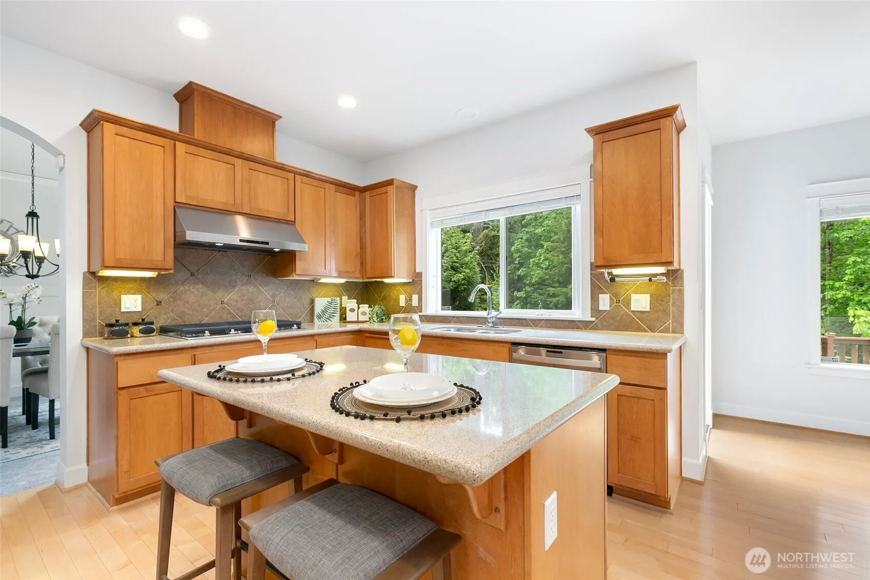 3262 NE Marquette Way , Issaquah, WA 98029
