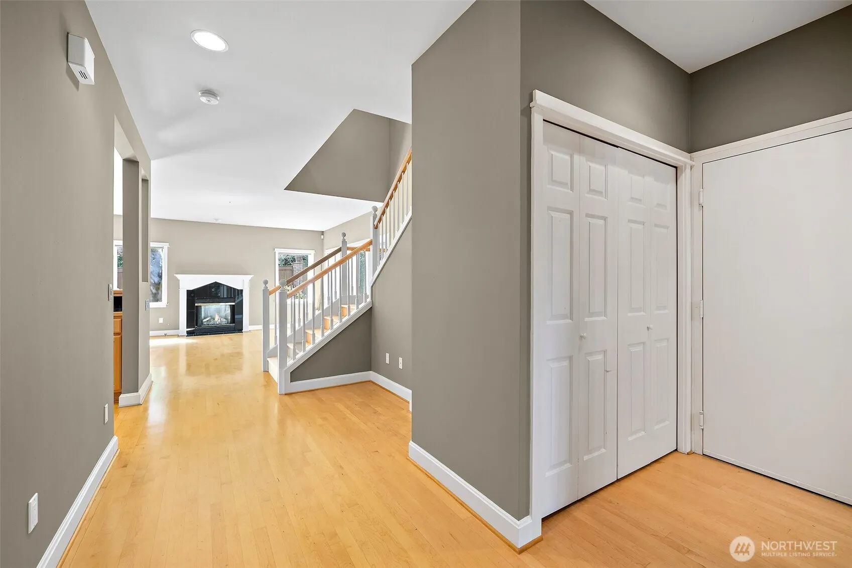 10001 NE 37th Court #108, Kirkland, WA 98033