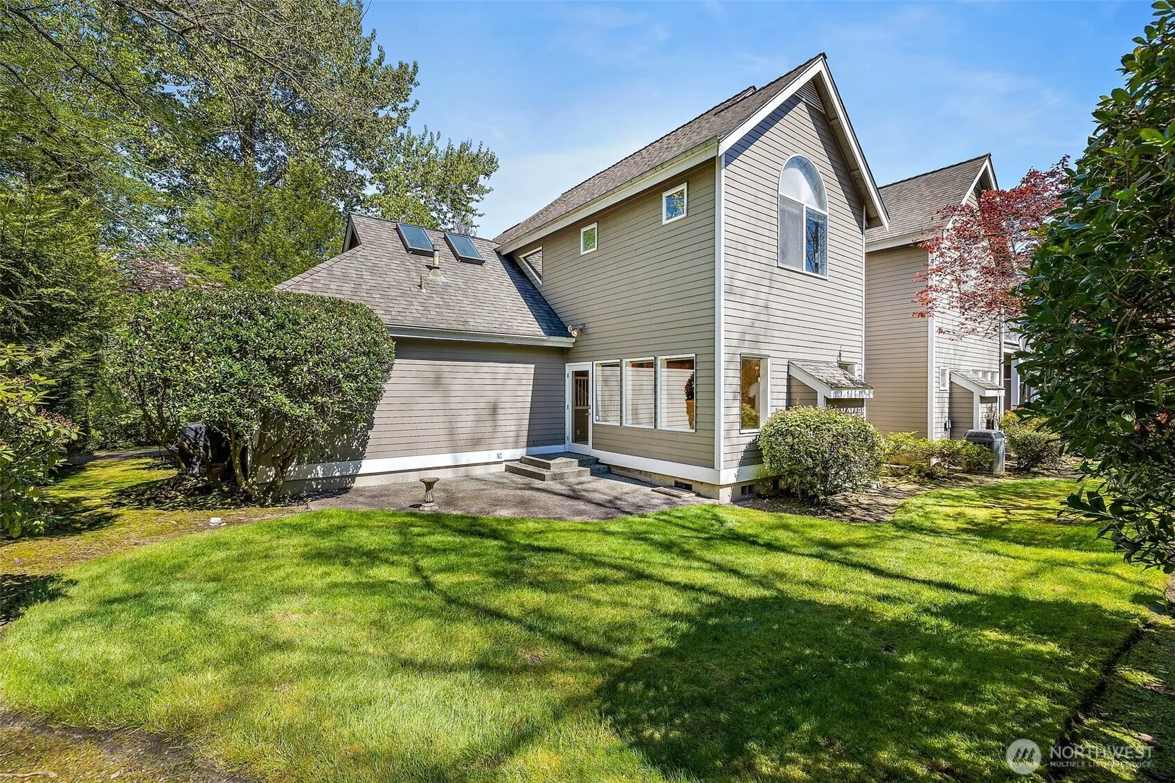 10001 NE 37th Court #108, Kirkland, WA 98033