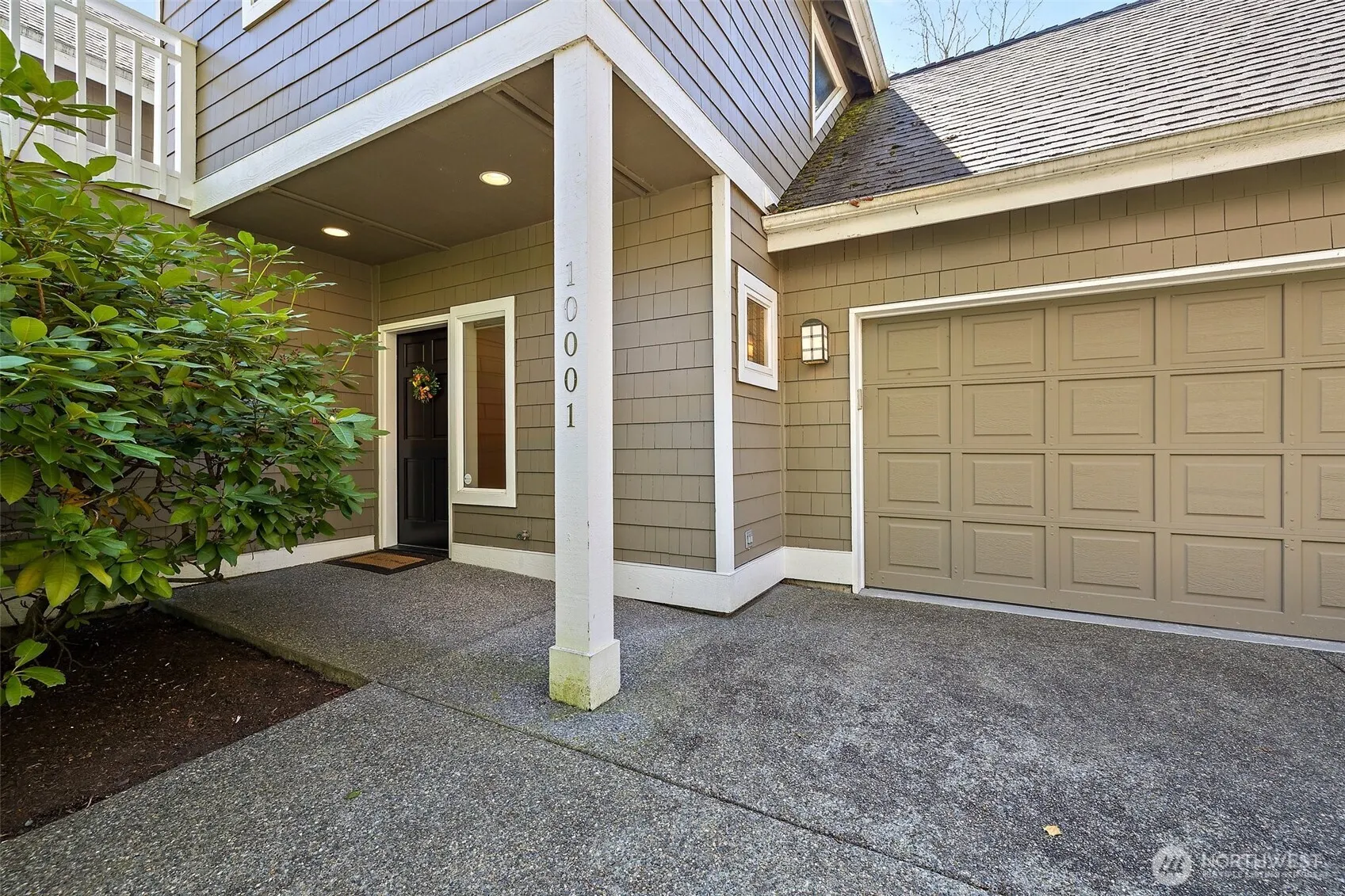 10001 NE 37th Court #108, Kirkland, WA 98033