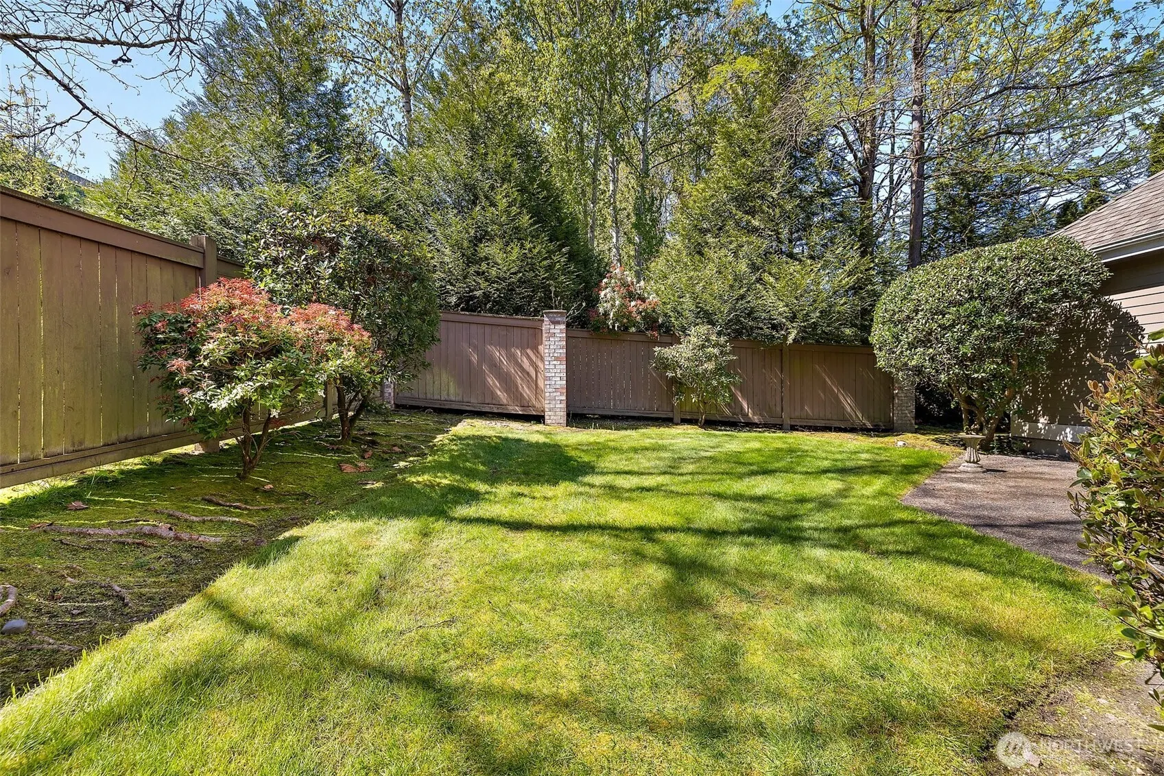 10001 NE 37th Court #108, Kirkland, WA 98033