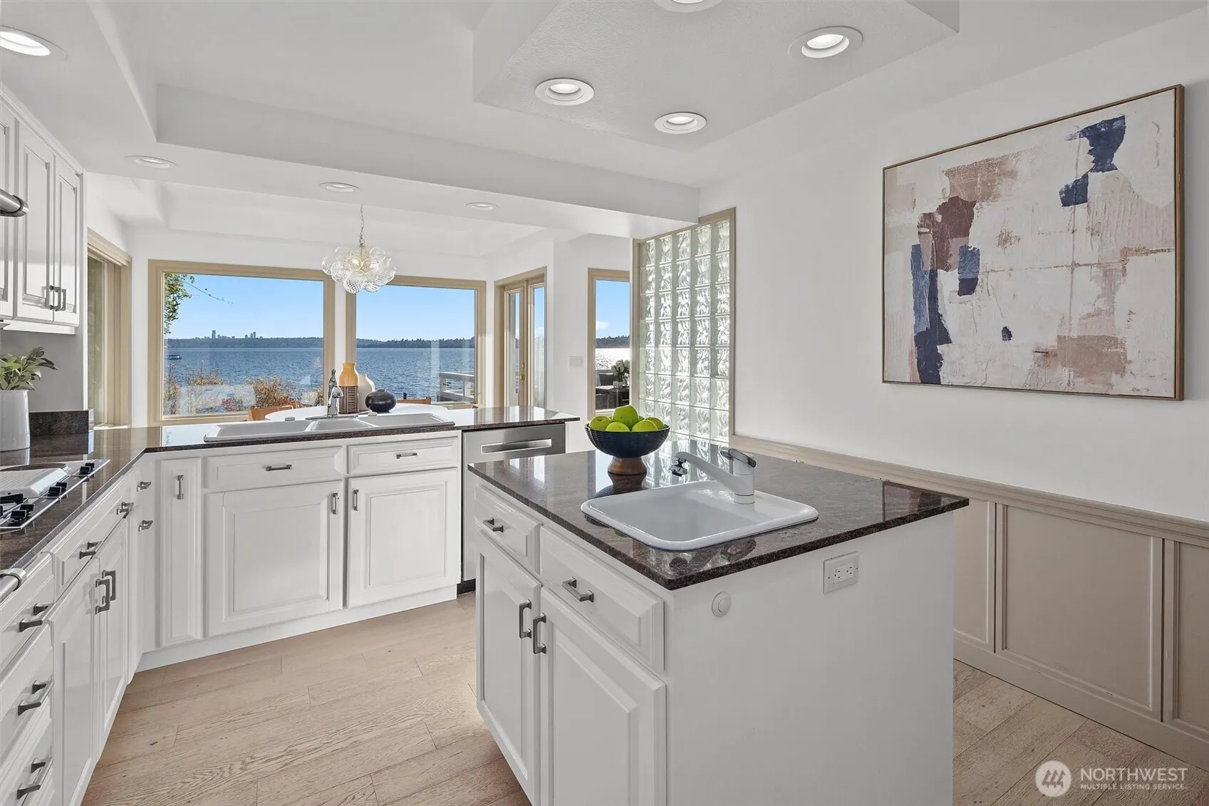 175 Lake Avenue W, Kirkland, WA 98033