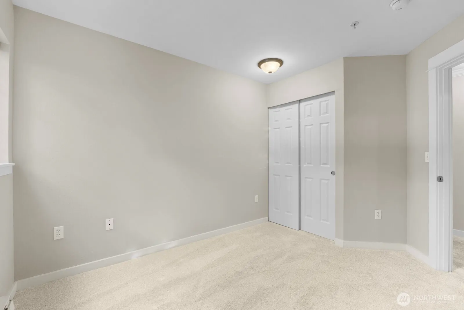25025 SE Klahanie Boulevard #K102, Issaquah, WA 98029