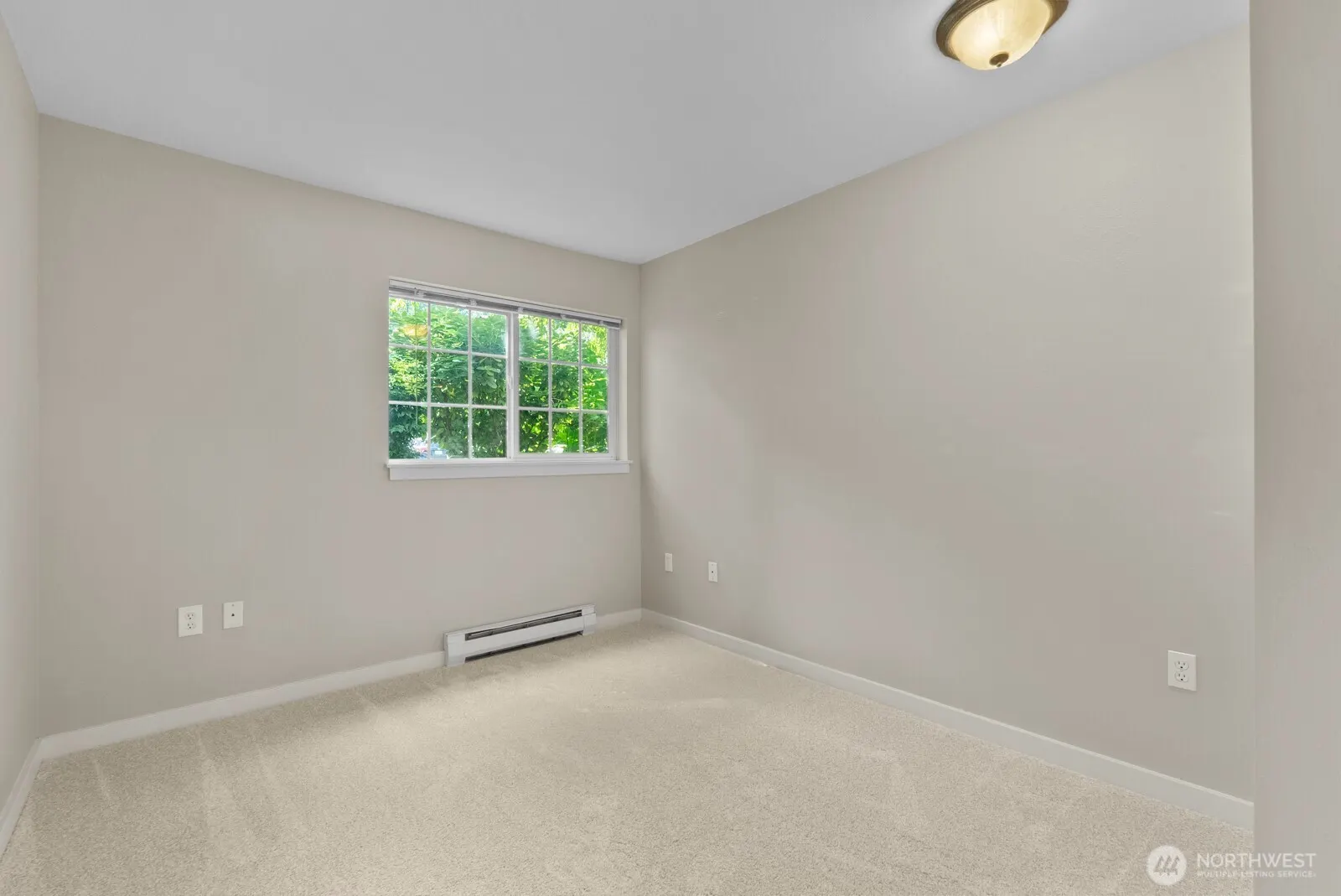 25025 SE Klahanie Boulevard #K102, Issaquah, WA 98029