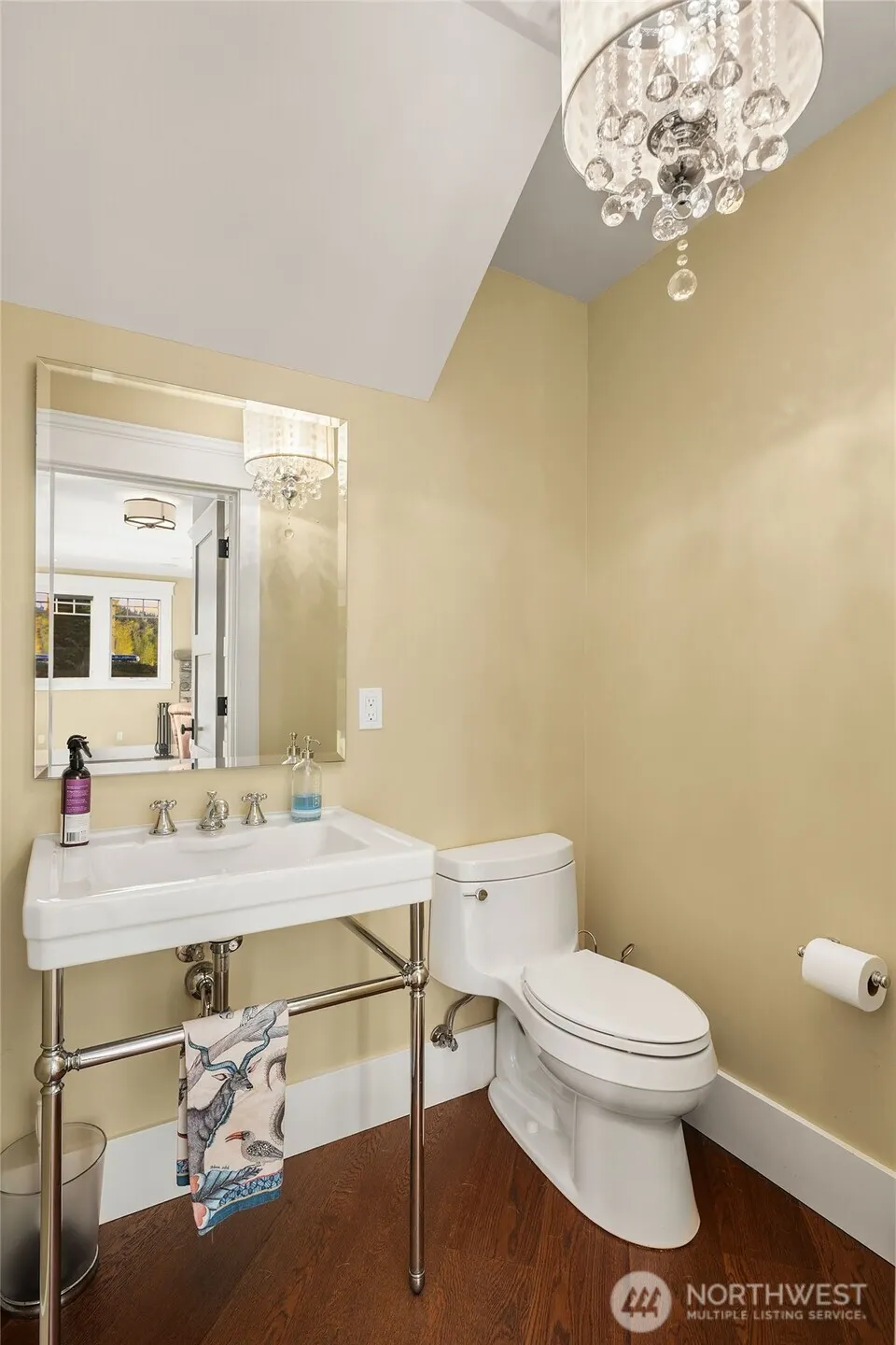 2033 E Lake Sammamish Parkway NE, Sammamish, WA 98074