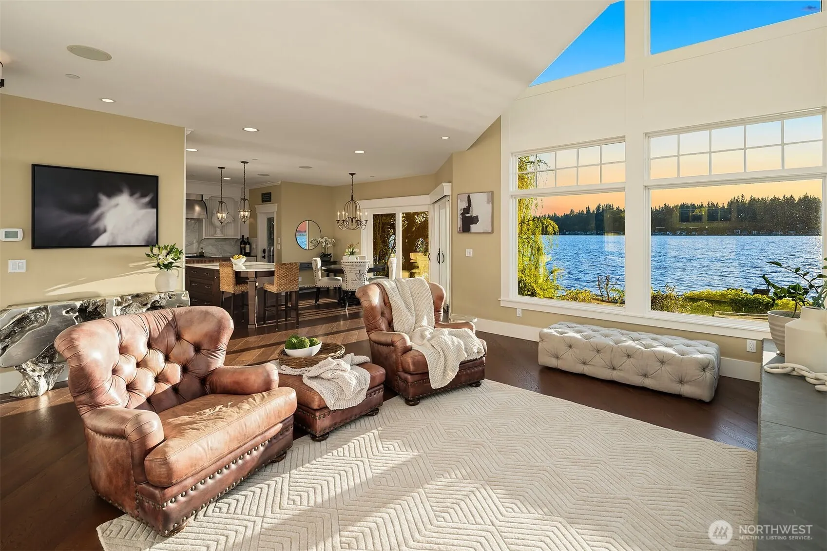 2033 E Lake Sammamish Parkway NE, Sammamish, WA 98074