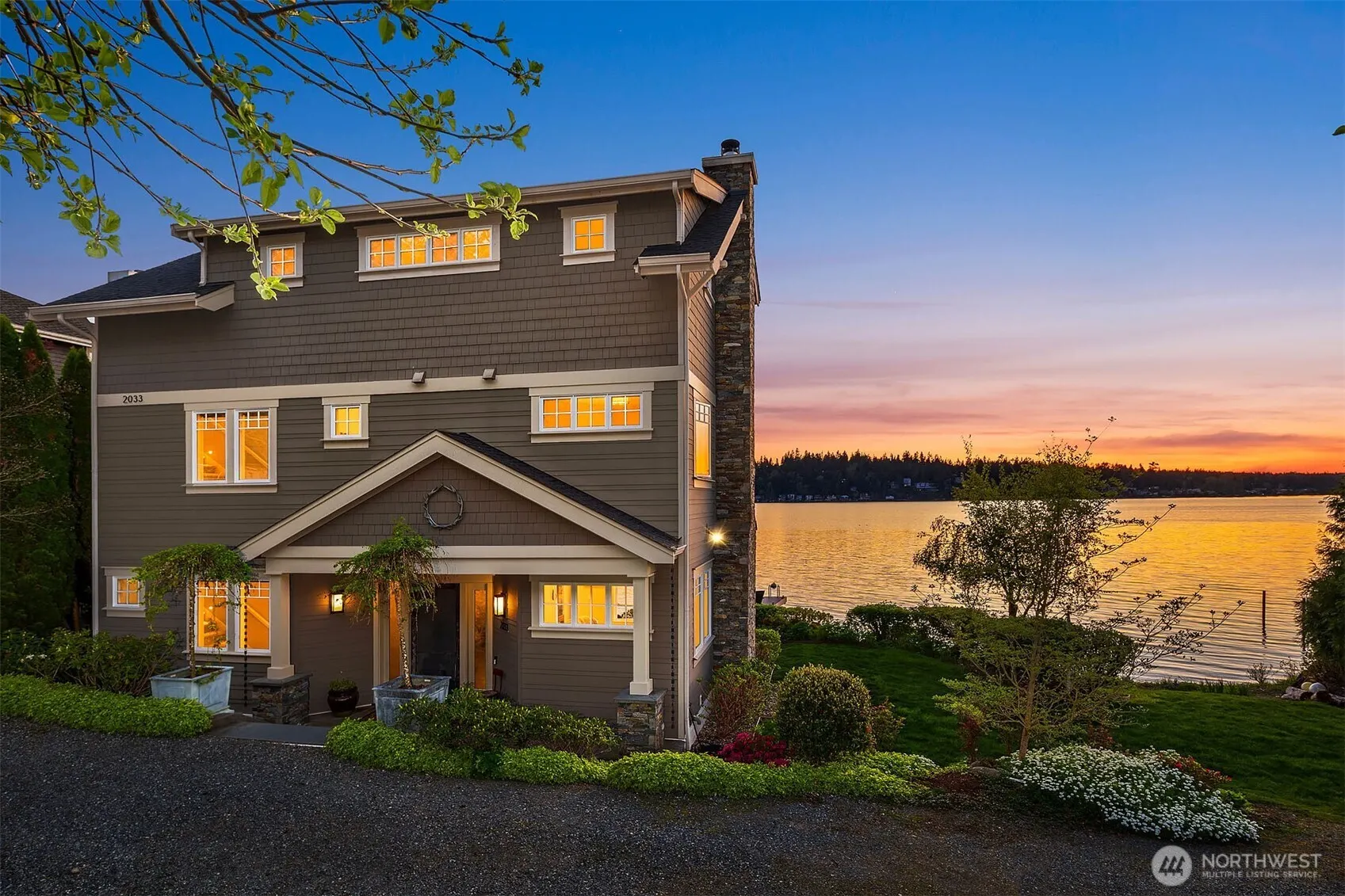 2033 E Lake Sammamish Parkway NE, Sammamish, WA 98074