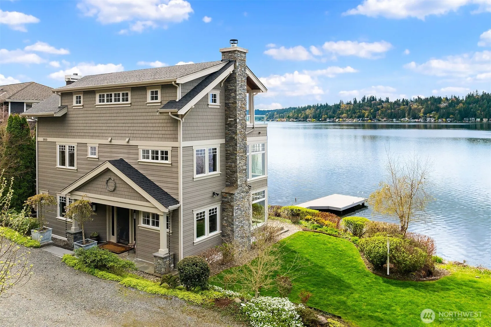 2033 E Lake Sammamish Parkway NE, Sammamish, WA 98074