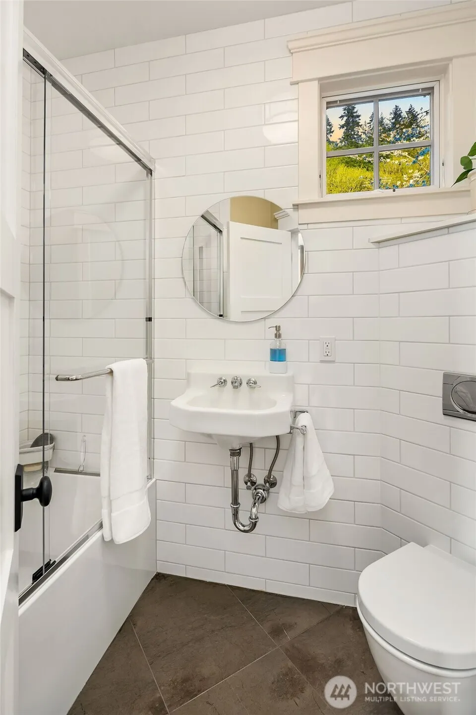 2033 E Lake Sammamish Parkway NE, Sammamish, WA 98074