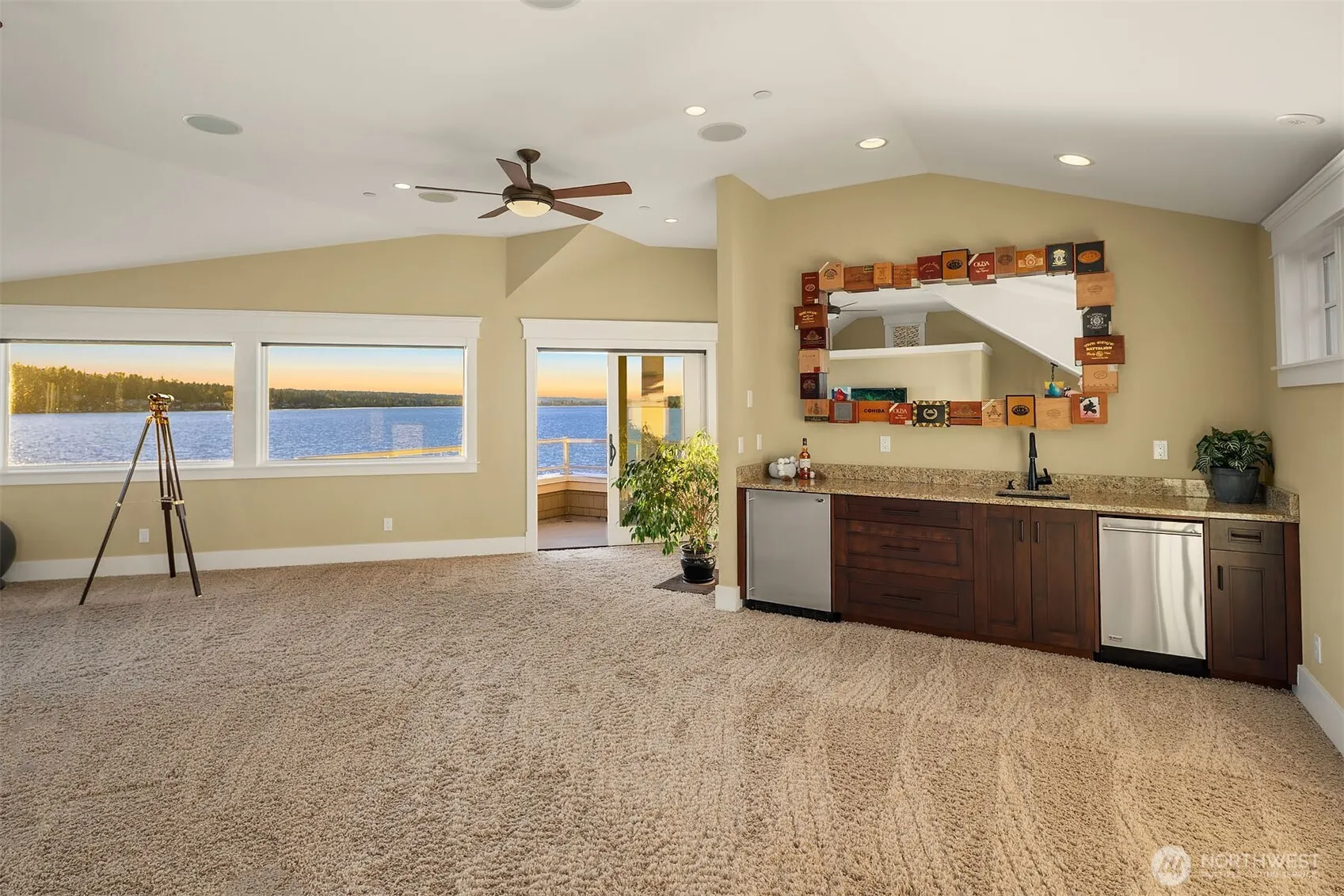 2033 E Lake Sammamish Parkway NE, Sammamish, WA 98074
