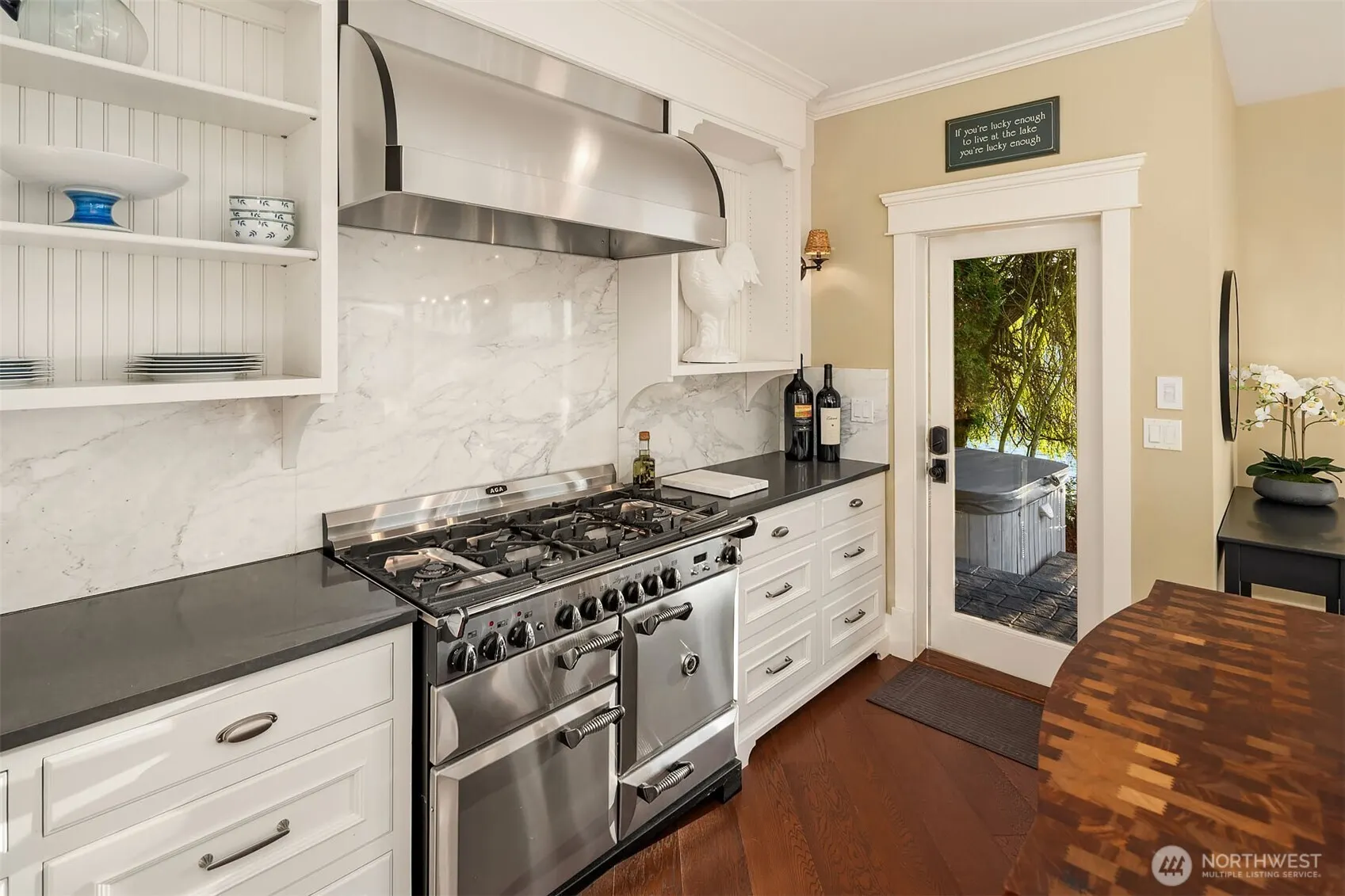 2033 E Lake Sammamish Parkway NE, Sammamish, WA 98074
