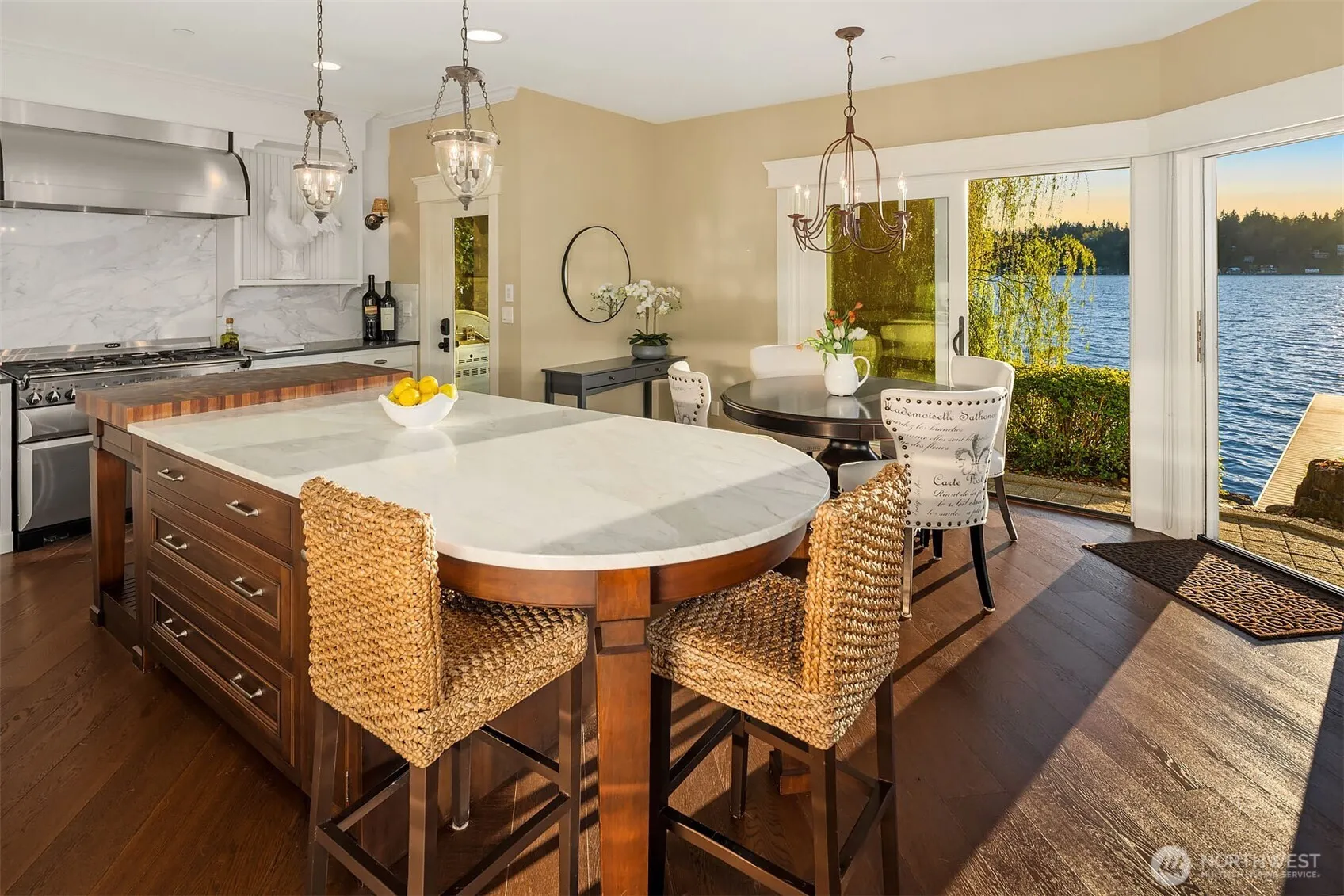 2033 E Lake Sammamish Parkway NE, Sammamish, WA 98074