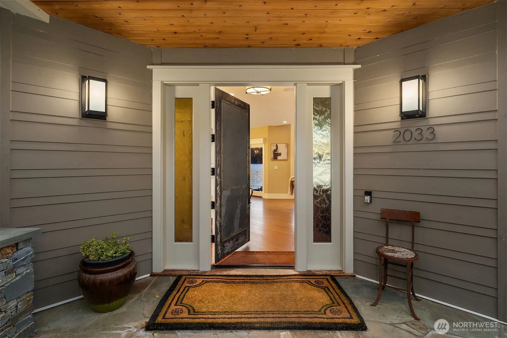 2033 E Lake Sammamish Parkway NE, Sammamish, WA 98074