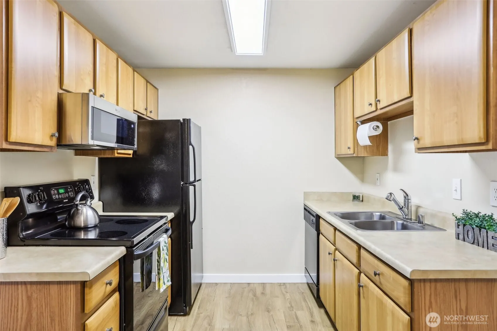 16817 Larch Way #B202, Lynnwood, WA 98037-3360