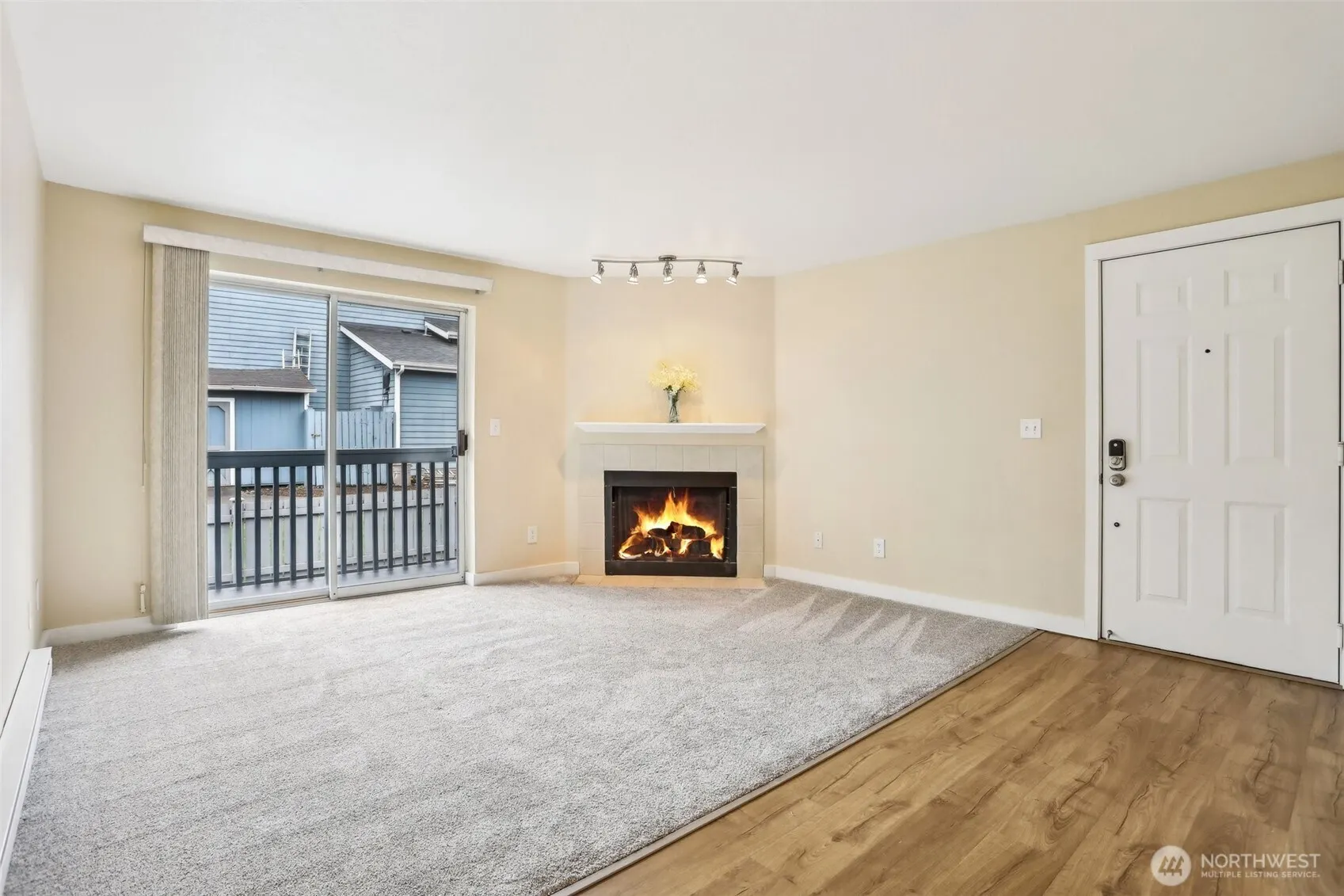 16817 Larch Way #B202, Lynnwood, WA 98037-3360