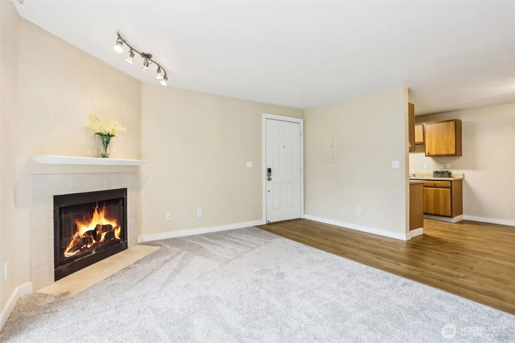 16817 Larch Way #B202, Lynnwood, WA 98037-3360
