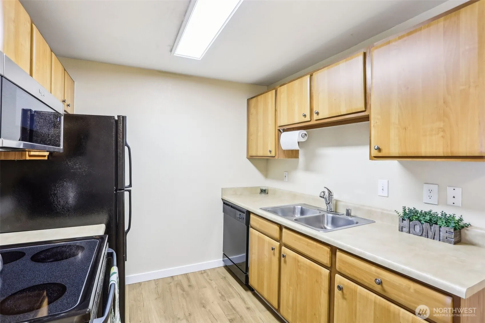 16817 Larch Way #B202, Lynnwood, WA 98037-3360