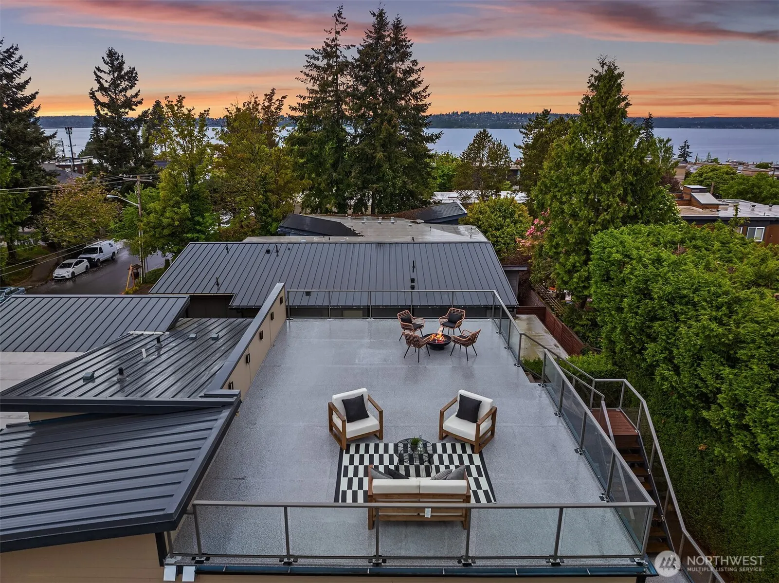 326 7th Avenue S, Kirkland, WA 98033