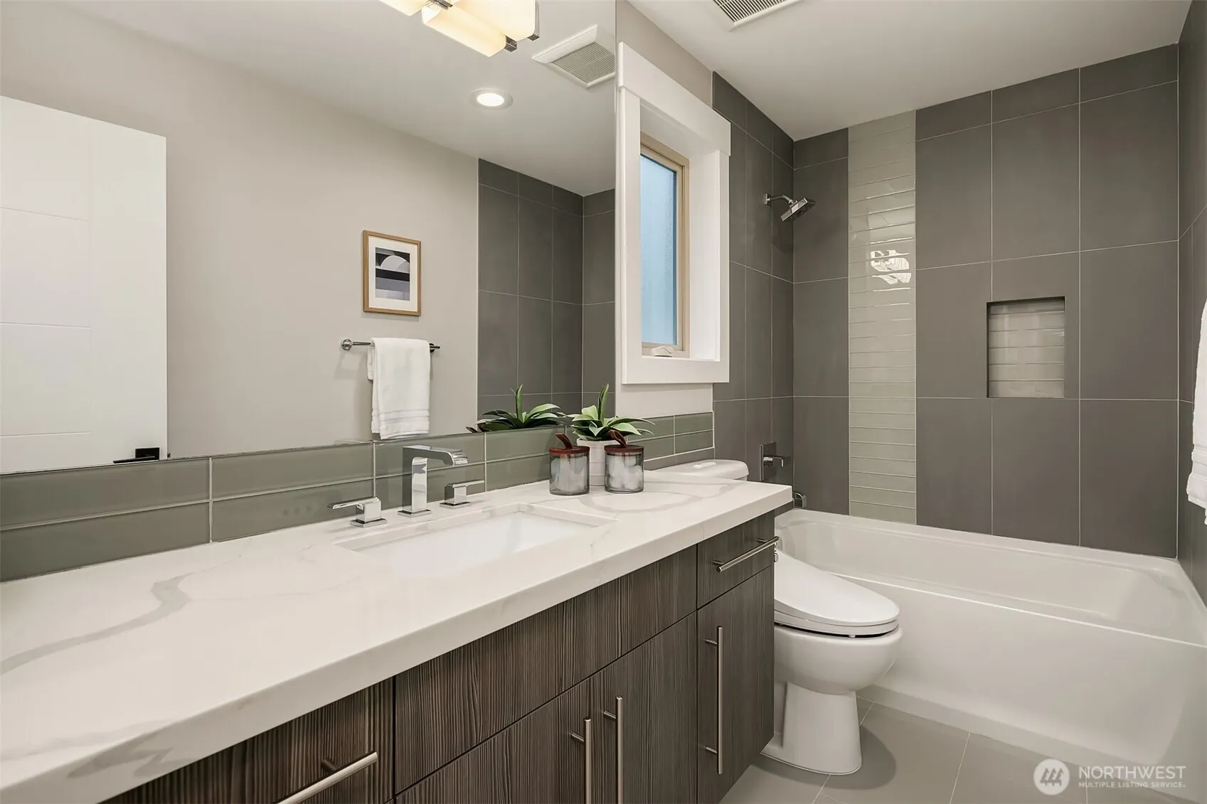 326 7th Avenue S, Kirkland, WA 98033