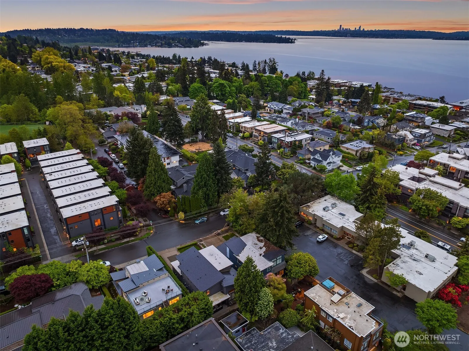 326 7th Avenue S, Kirkland, WA 98033