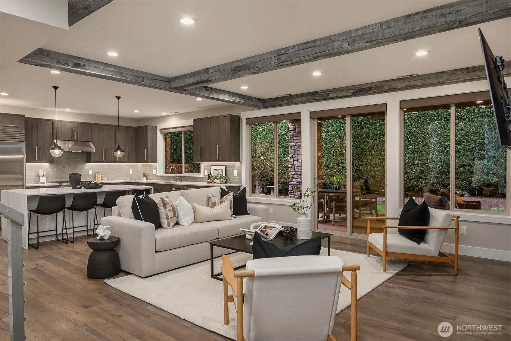 326 7th Avenue S, Kirkland, WA 98033