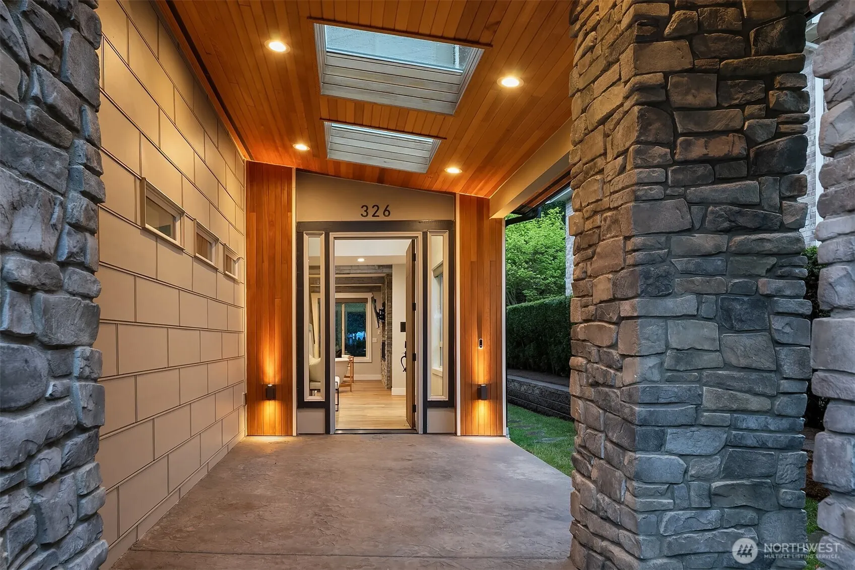 326 7th Avenue S, Kirkland, WA 98033