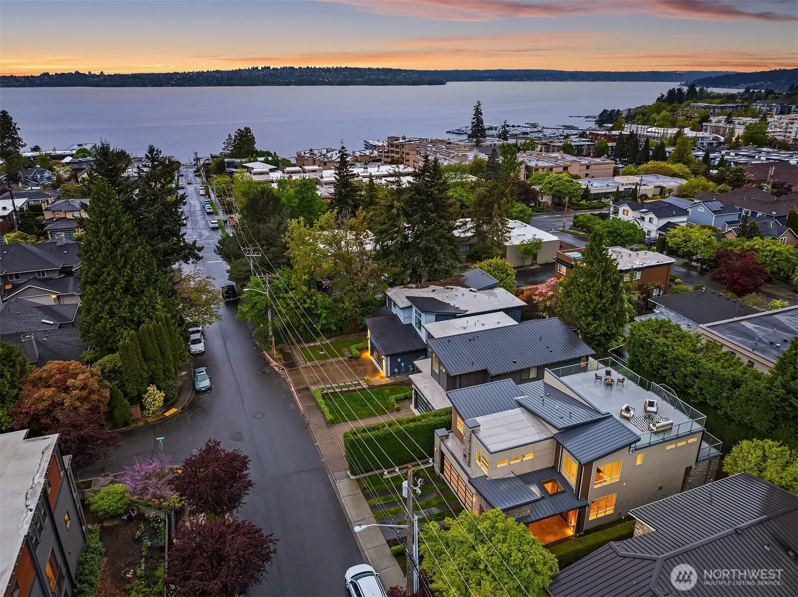 326 7th Avenue S, Kirkland, WA 98033