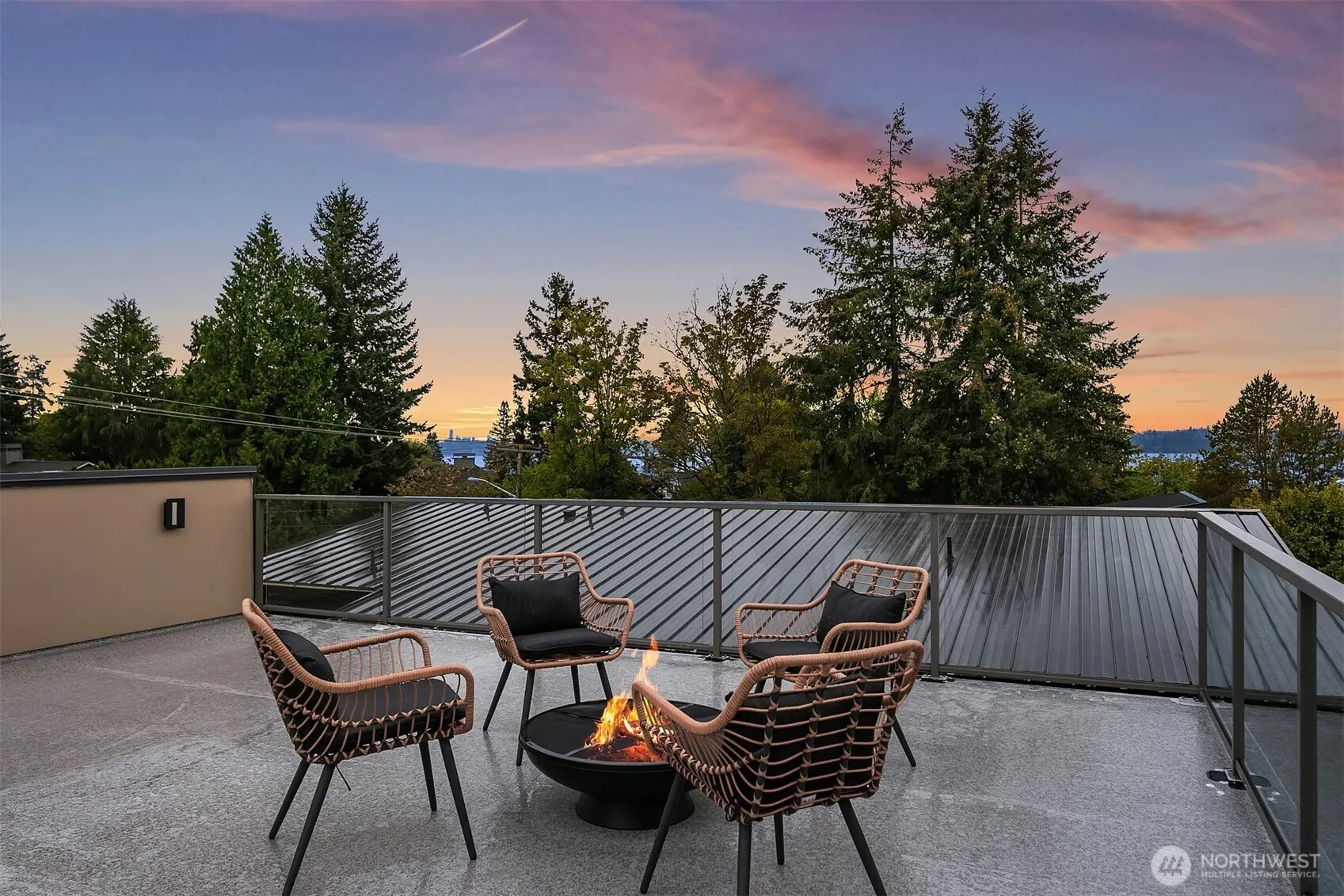 326 7th Avenue S, Kirkland, WA 98033