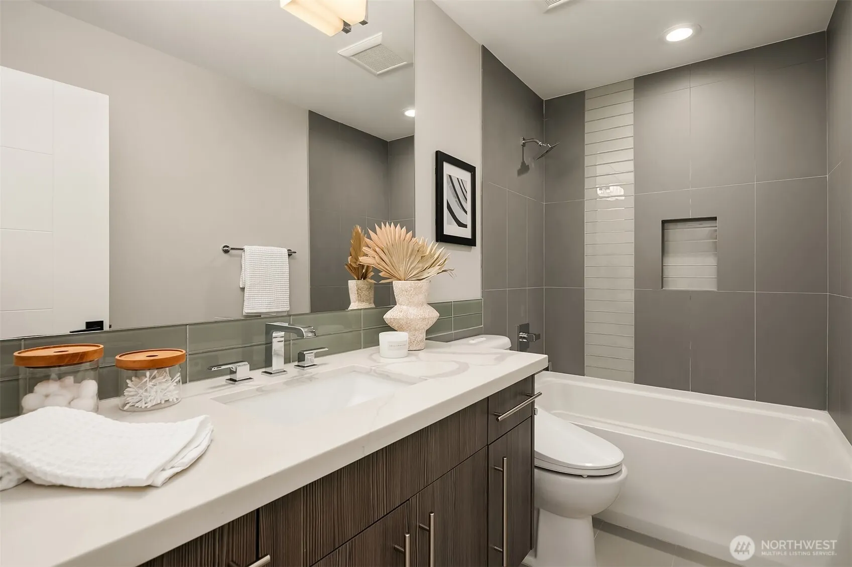 326 7th Avenue S, Kirkland, WA 98033