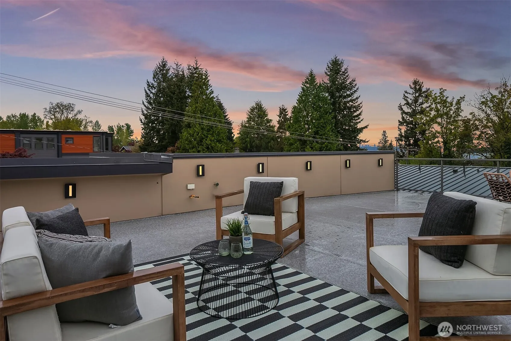 326 7th Avenue S, Kirkland, WA 98033