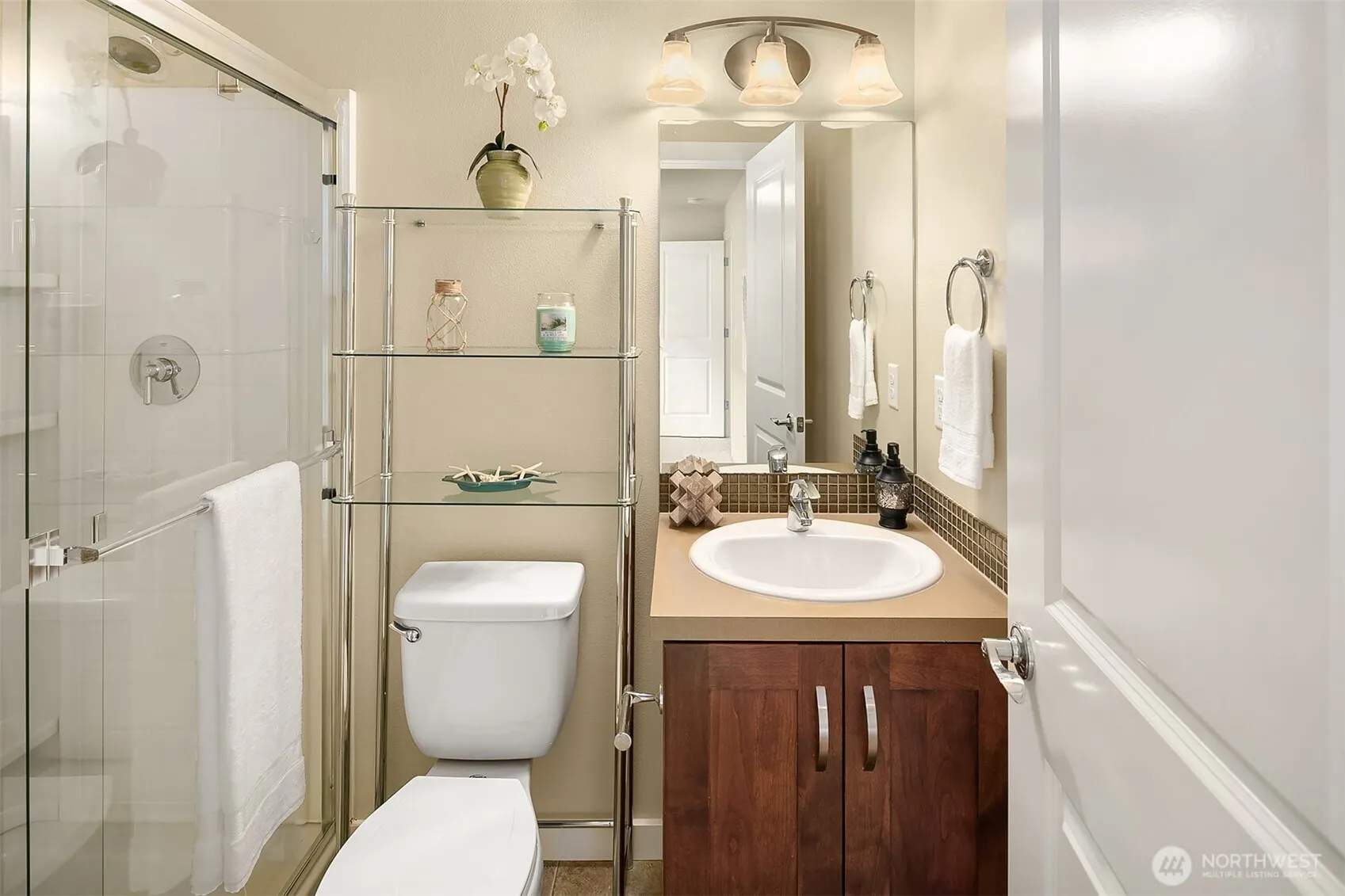 365 NE Denny Way , Issaquah, WA 98029