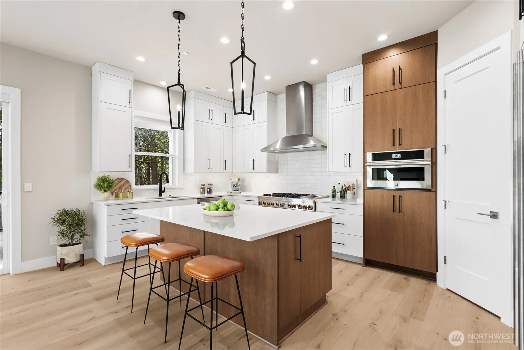 14480 133rd Place NE #2, Woodinville, WA 98072