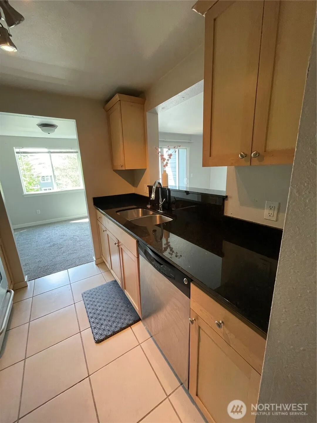 14206 NE 181st Place #L206, Woodinville, WA 98072