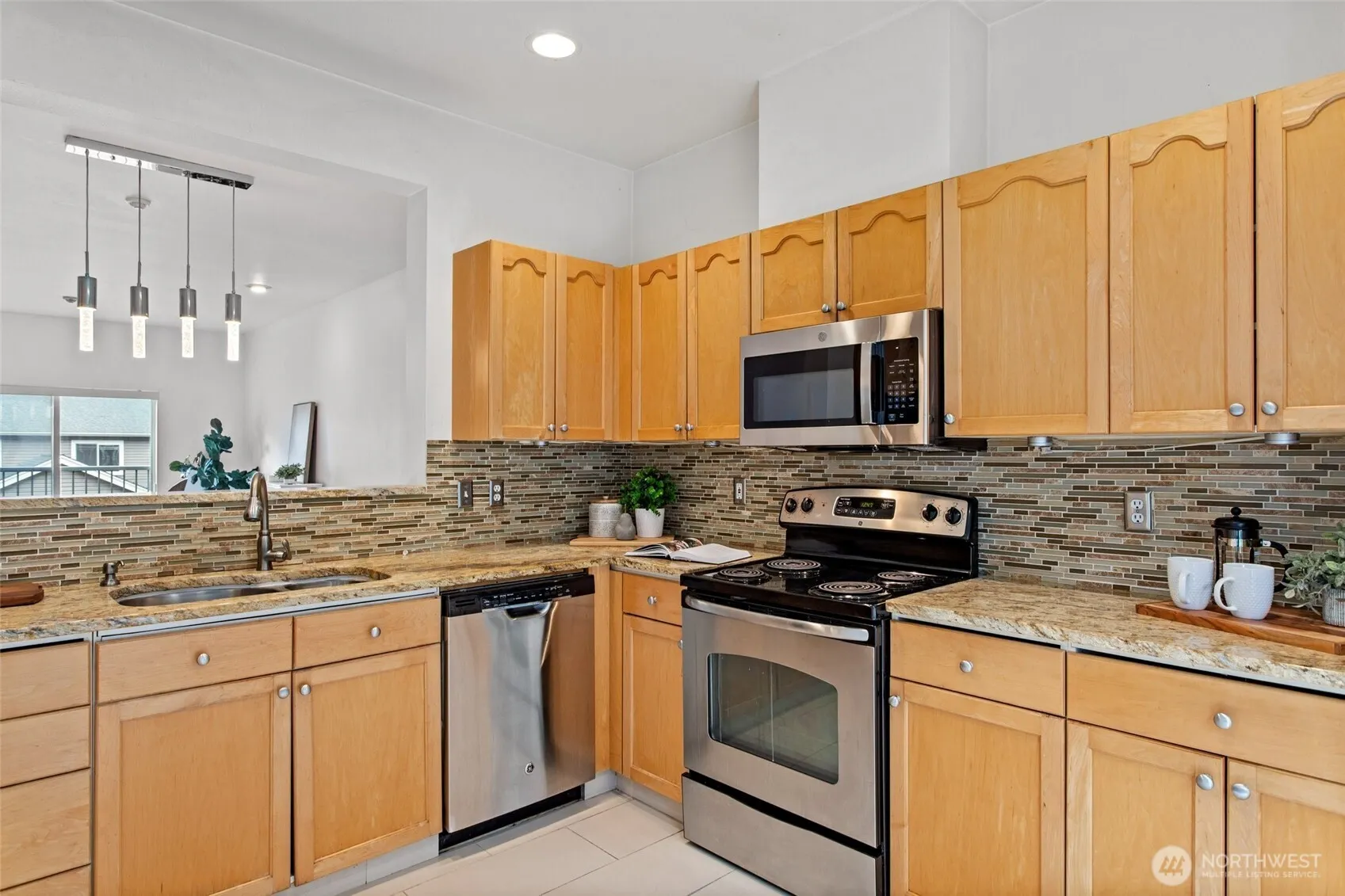 9309 177th Place NE #3, Redmond, WA 98052
